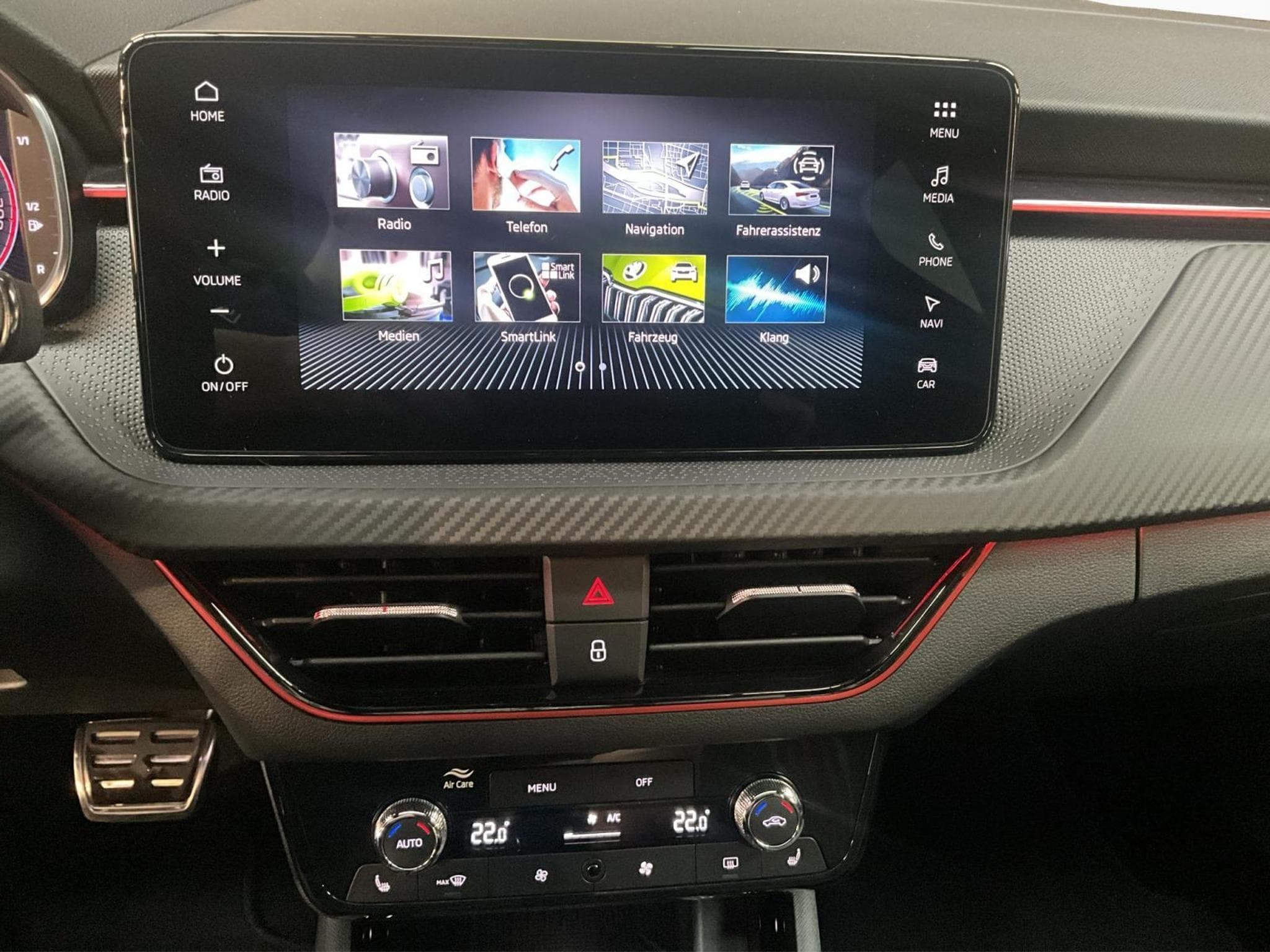 Skoda Kamiq Monte-Carlo+DSG+LM18+P.Park&Go+AHK+LED+NAVI+DAB (2025) - Photo 15