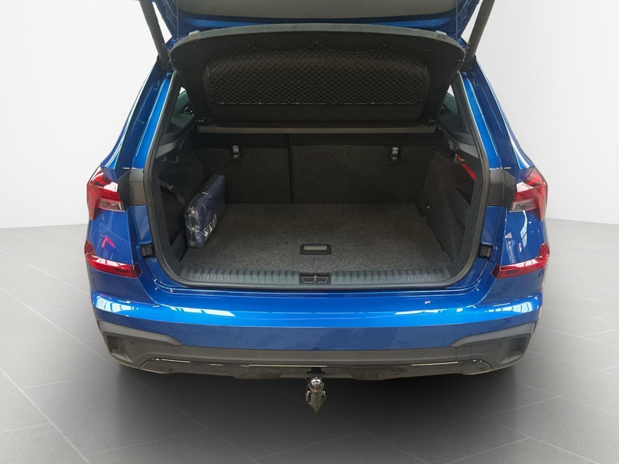 Skoda Kamiq Monte-Carlo+DSG+LM18+P.Park&Go+AHK+LED+NAVI+DAB (2025) - Photo 21