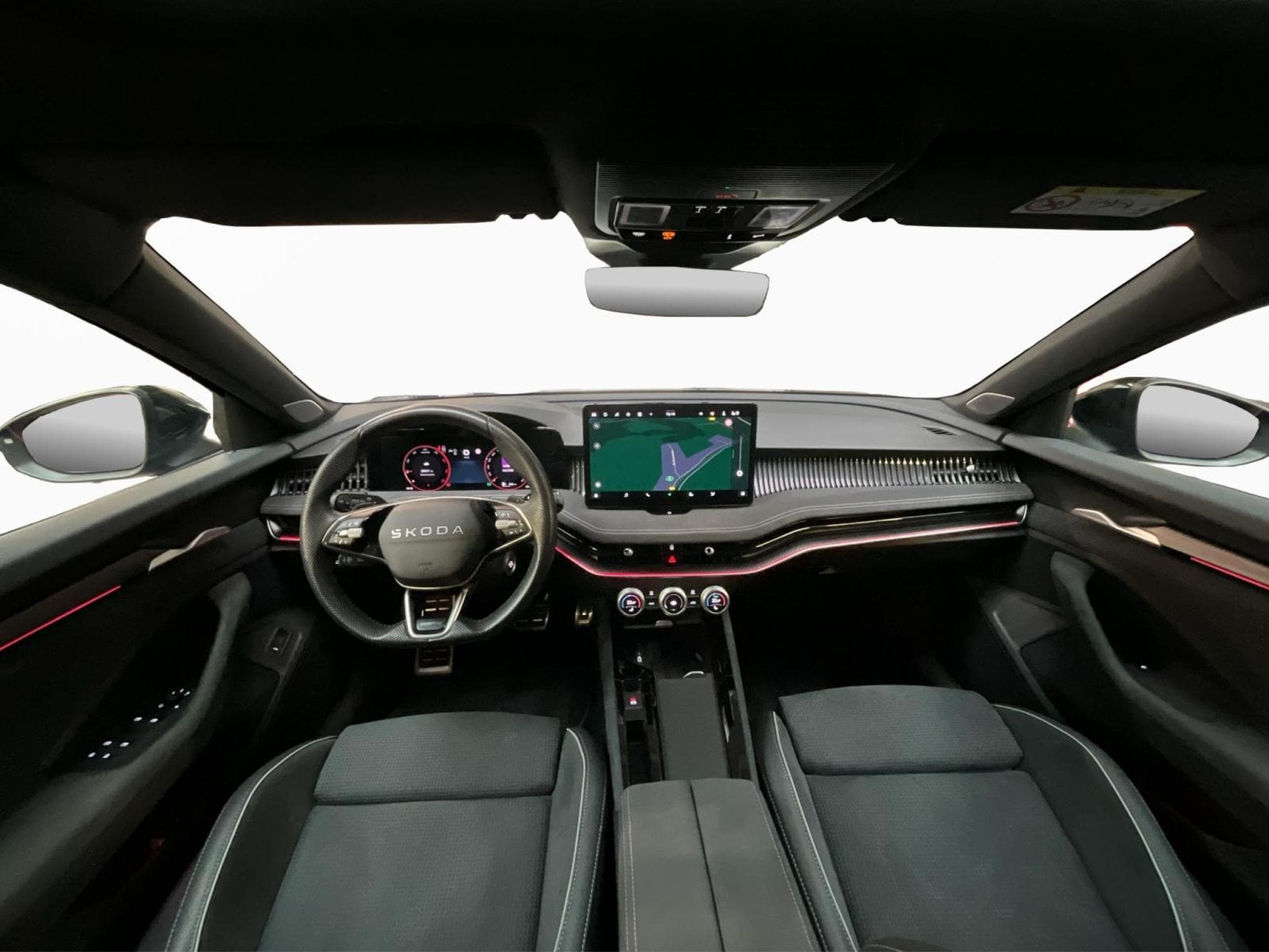 Skoda Superb Sportline+DSG+4x4+LM19+AHK+P.Assisted+Pano+Sound-System-Cant (2026) - Photo 2