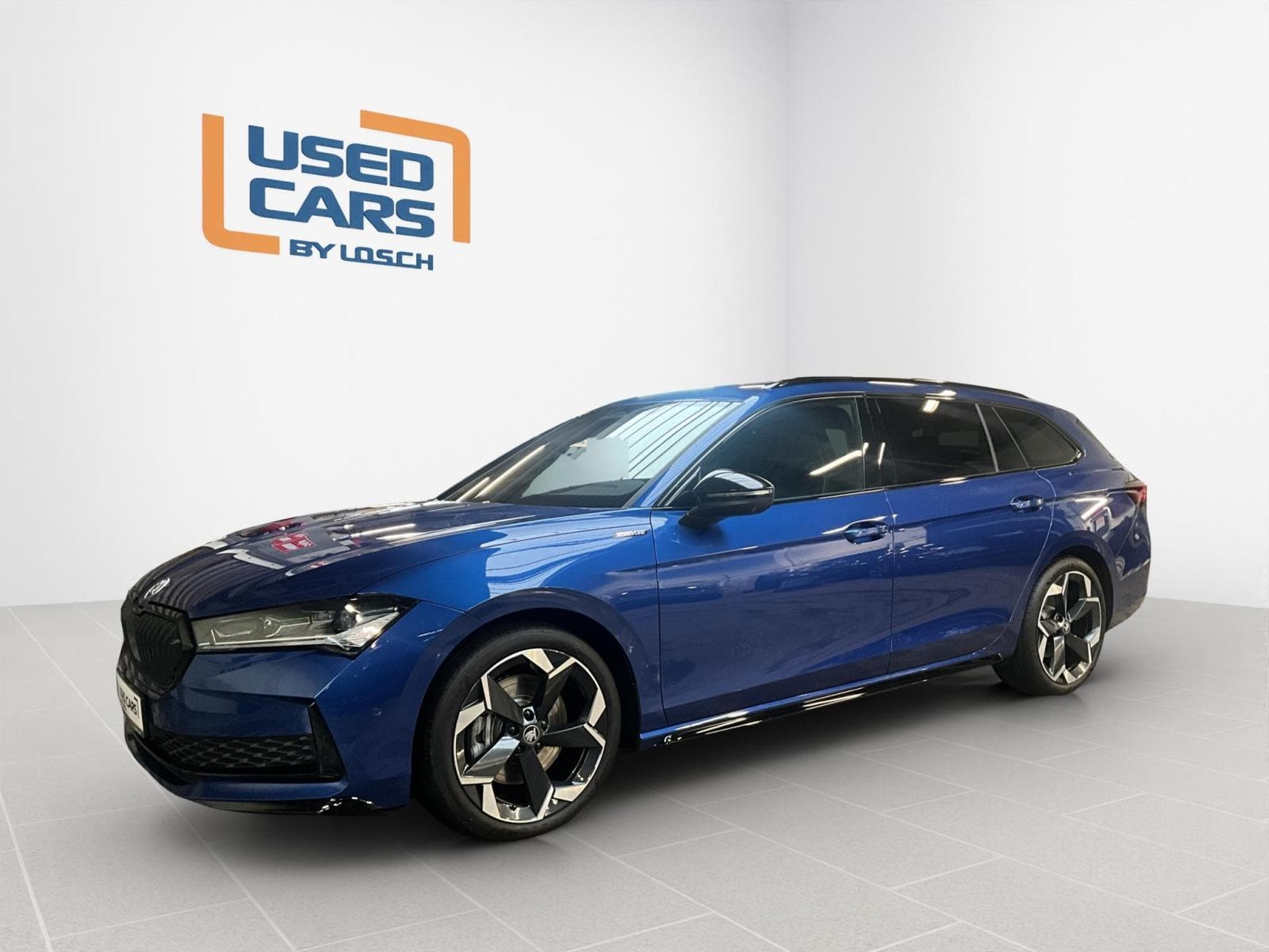 Skoda Superb Sportline+DSG+4x4+LM19+AHK+P.Assisted+Pano+Sound-System-Cant (2026) - Photo 4