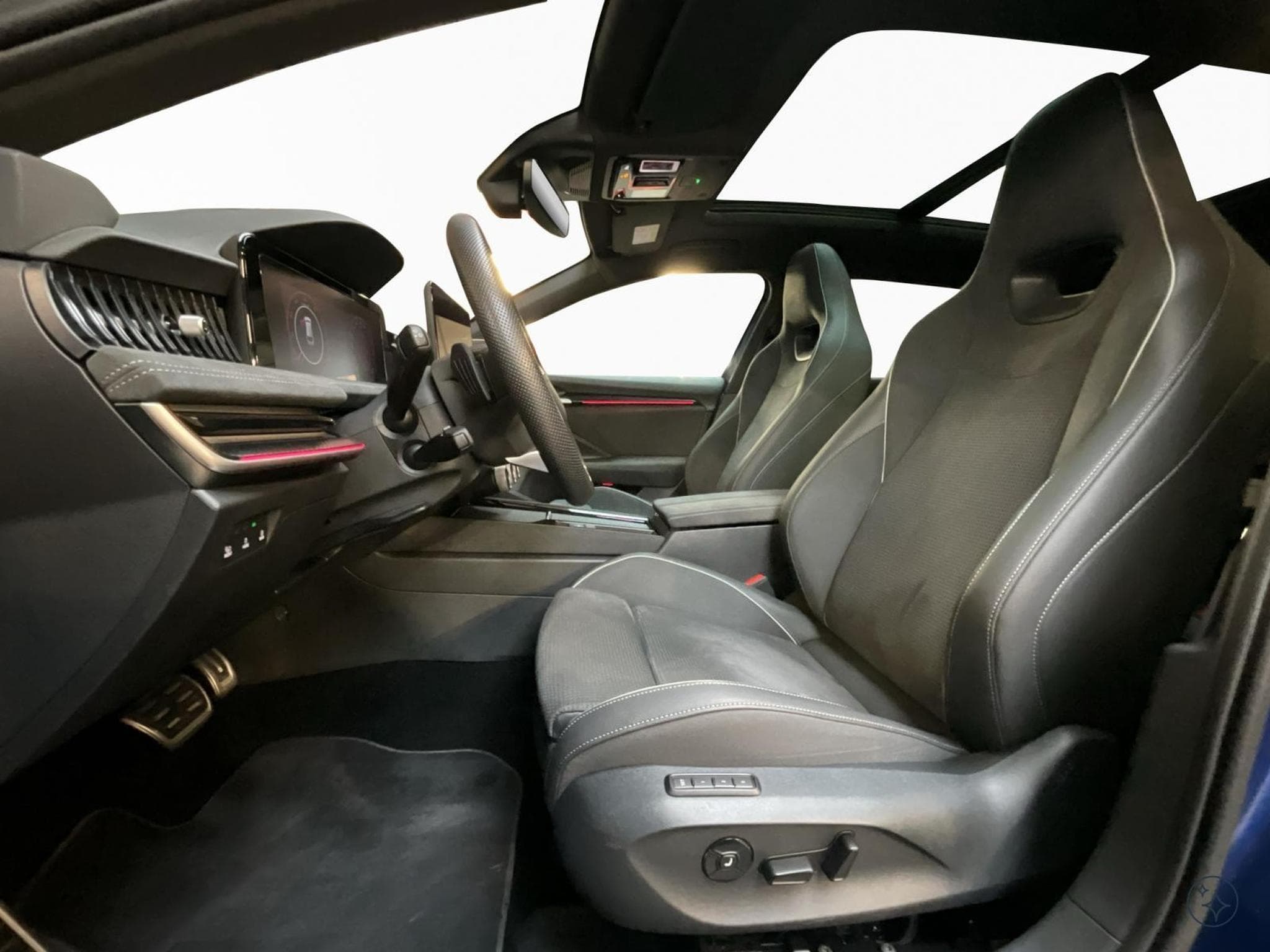 Skoda Superb Sportline+DSG+4x4+LM19+AHK+P.Assisted+Pano+Sound-System-Cant (2026) - Photo 11