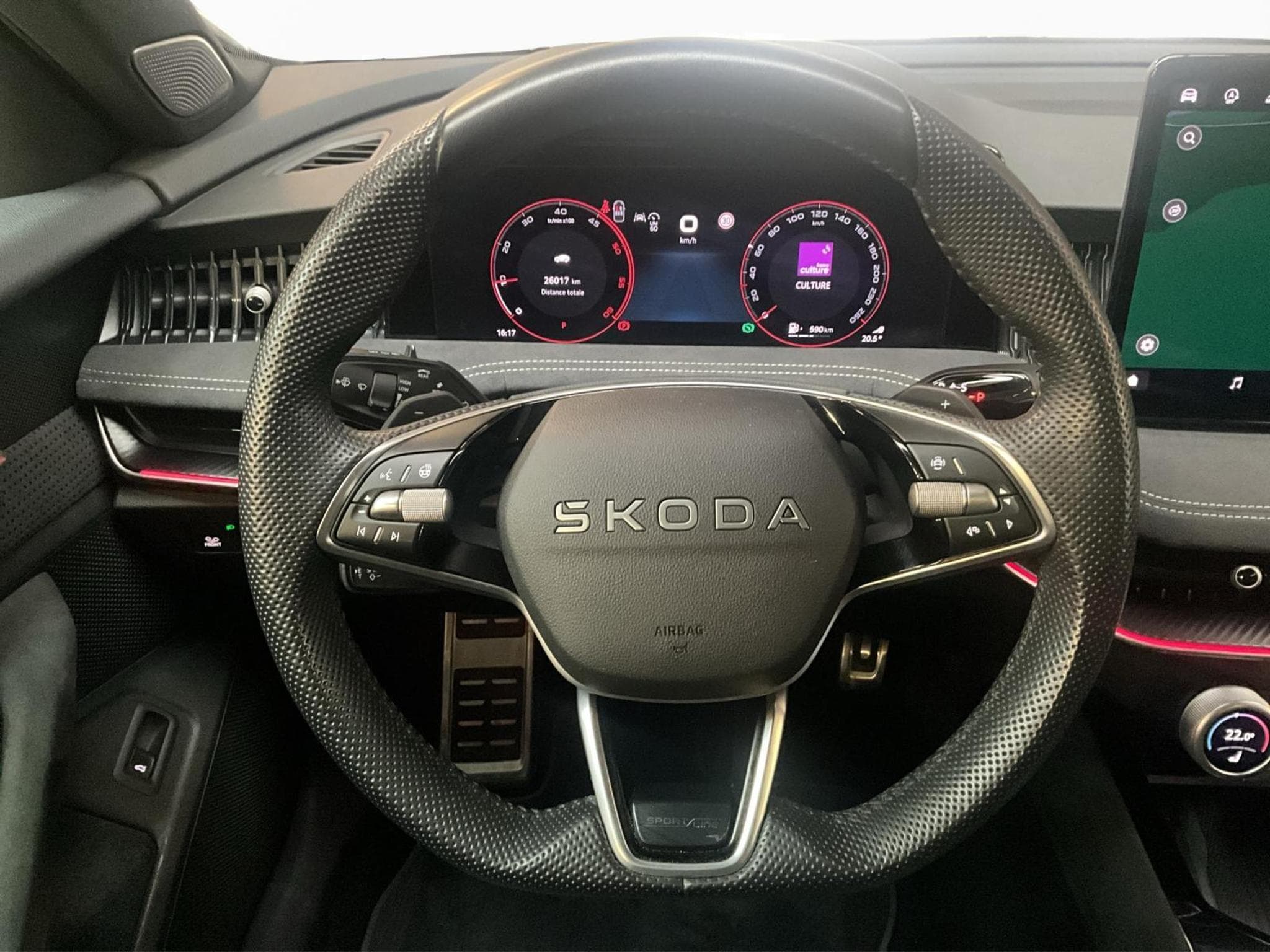 Skoda Superb Sportline+DSG+4x4+LM19+AHK+P.Assisted+Pano+Sound-System-Cant (2026) - Photo 12