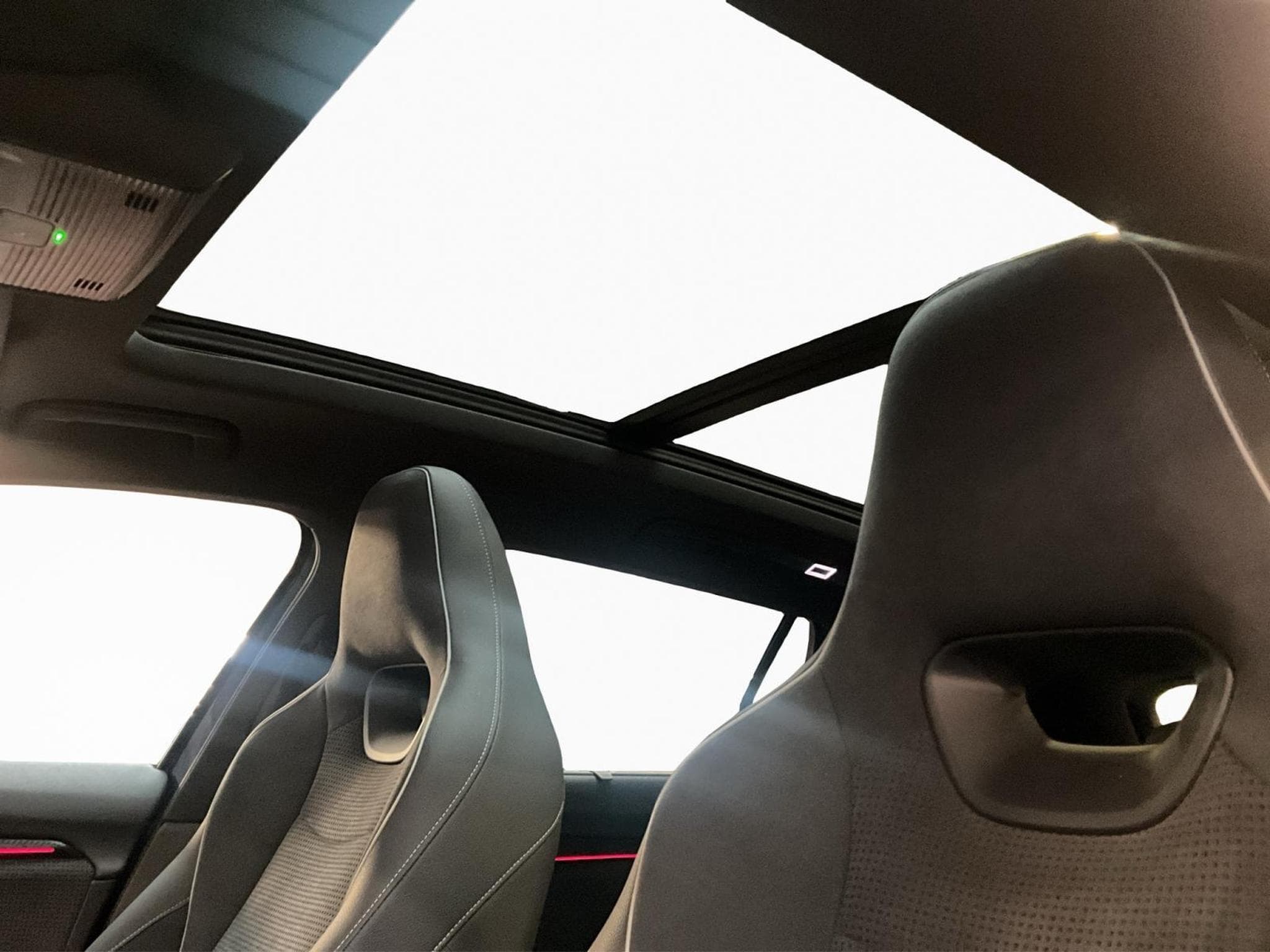 Skoda Superb Sportline+DSG+4x4+LM19+AHK+P.Assisted+Pano+Sound-System-Cant (2026) - Photo 17
