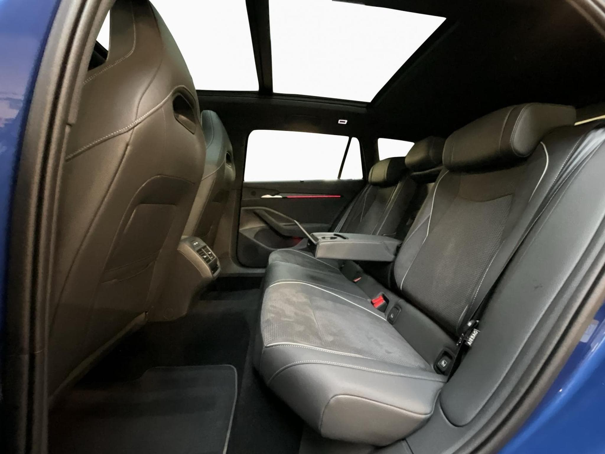 Skoda Superb Sportline+DSG+4x4+LM19+AHK+P.Assisted+Pano+Sound-System-Cant (2026) - Photo 18