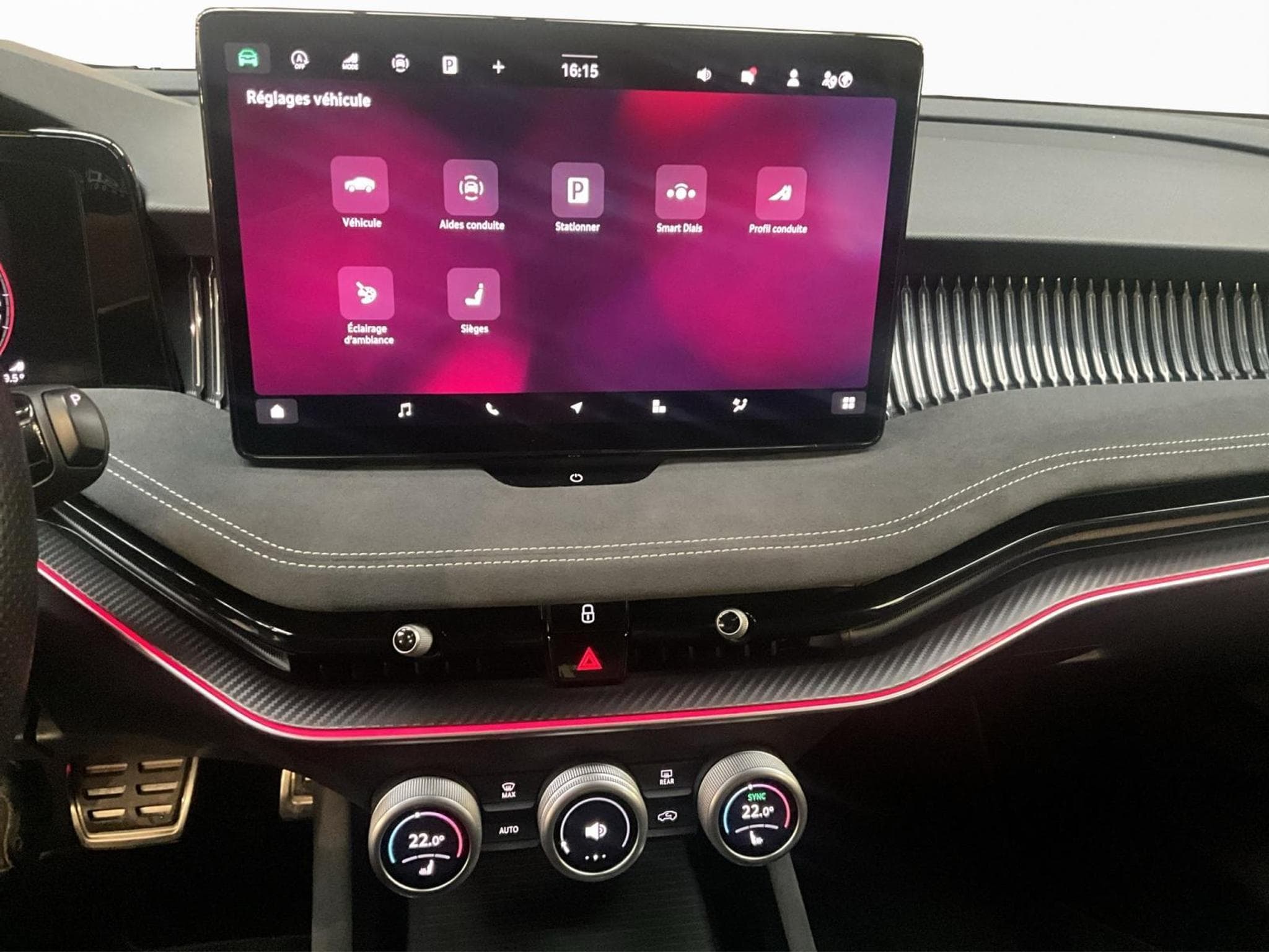 Skoda Superb Sportline+DSG+4x4+LM19+AHK+P.Assisted+Pano+Sound-System-Cant (2026) - Photo 15