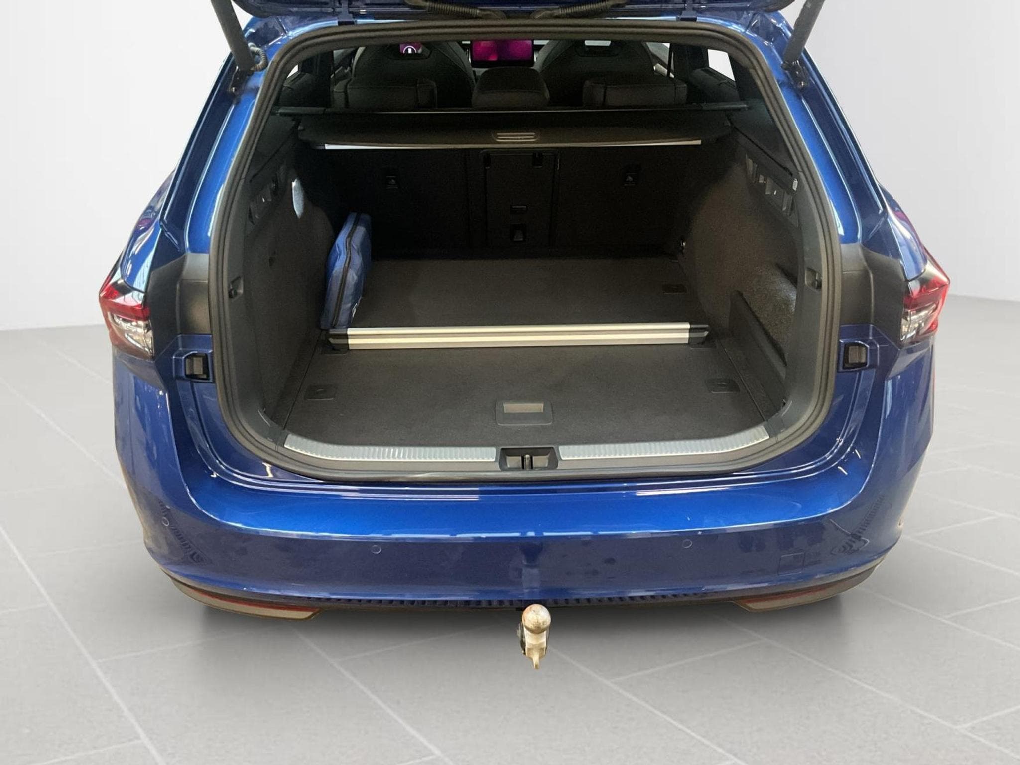 Skoda Superb Sportline+DSG+4x4+LM19+AHK+P.Assisted+Pano+Sound-System-Cant (2026) - Photo 20