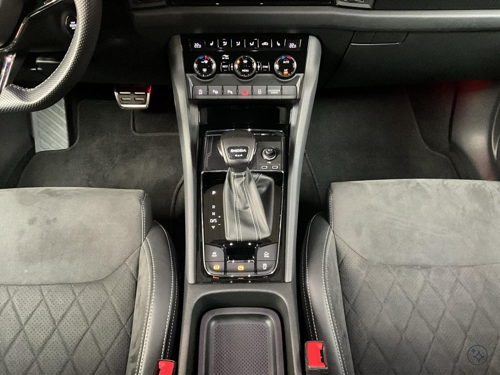 Skoda Kodiaq Sportline+DSG+4x4+Navi+LED (2022) - Photo 14