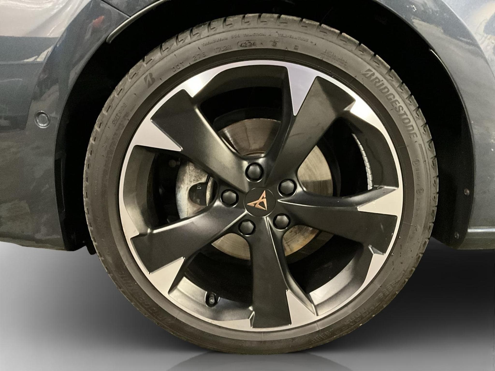 Cupra Leon ST+DSG+Pure-Perf.+Dinamica+Int.-Drive+AHK+Sennheiser (2025) - Photo 8