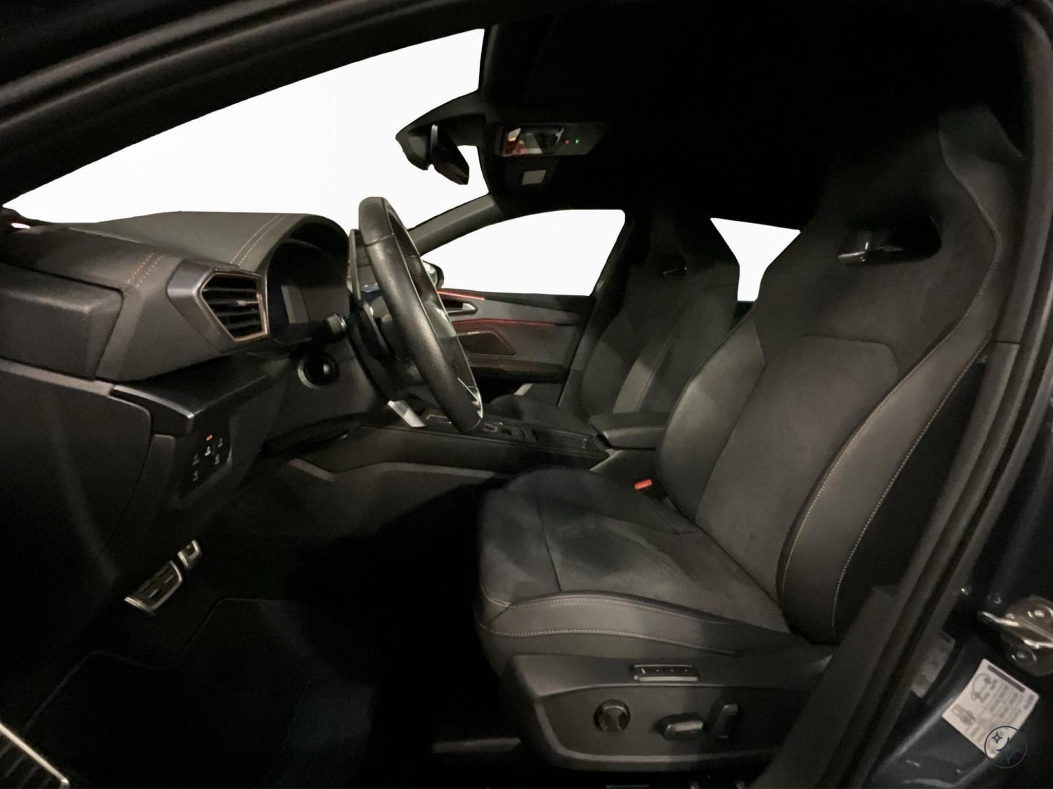 Cupra Leon ST+DSG+Pure-Perf.+Dinamica+Int.-Drive+AHK+Sennheiser (2025) - Photo 11