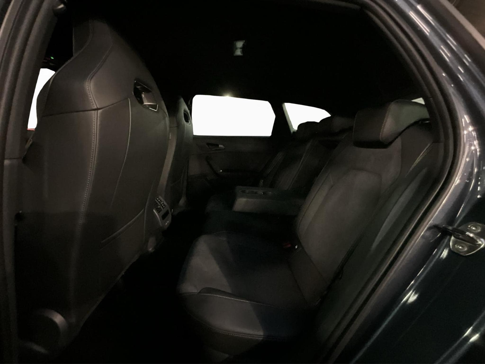 Cupra Leon ST+DSG+Pure-Perf.+Dinamica+Int.-Drive+AHK+Sennheiser (2025) - Photo 17