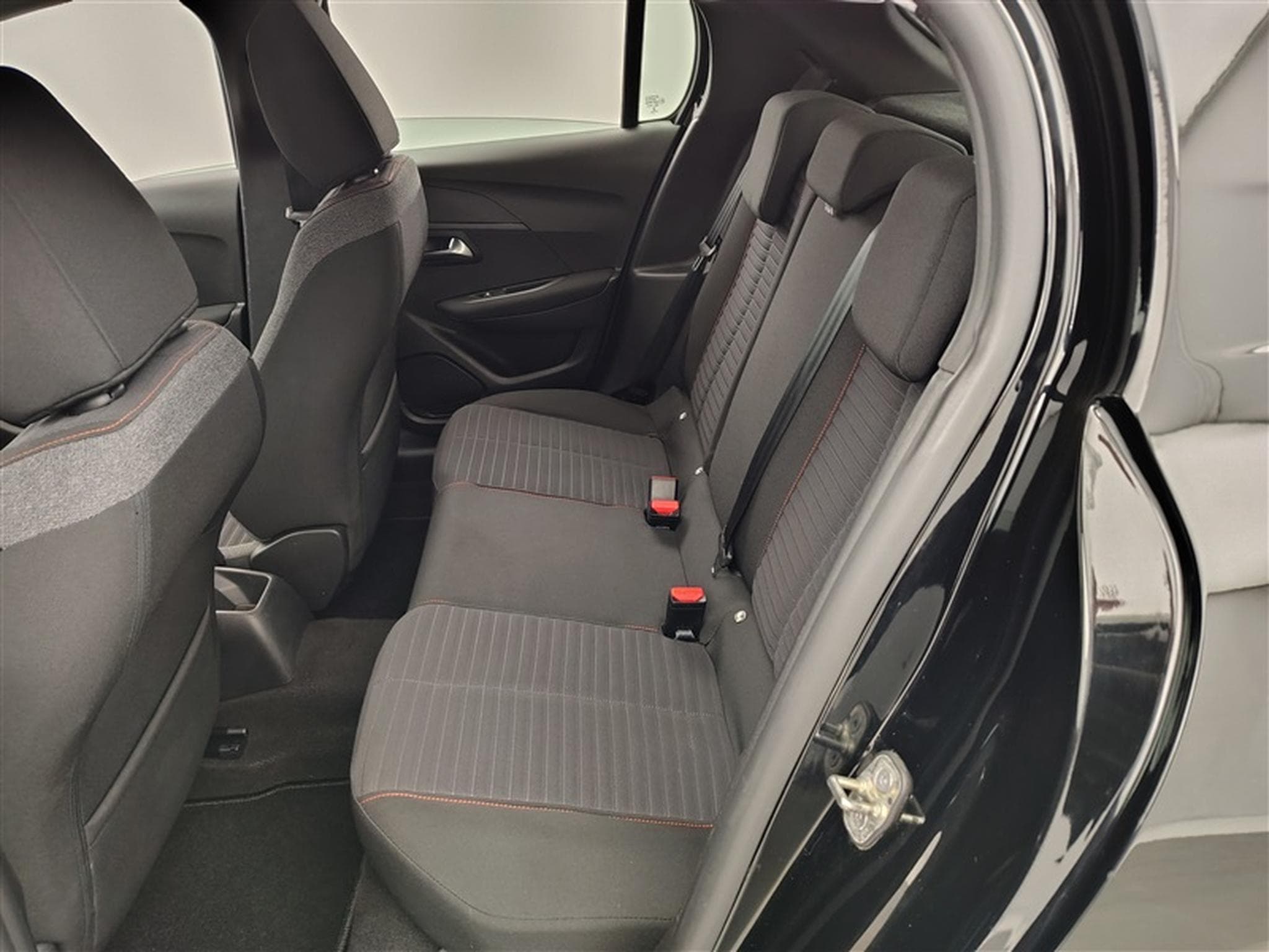 Peugeot 208 1.2i PureTech Active Pack (2022) - Photo 12