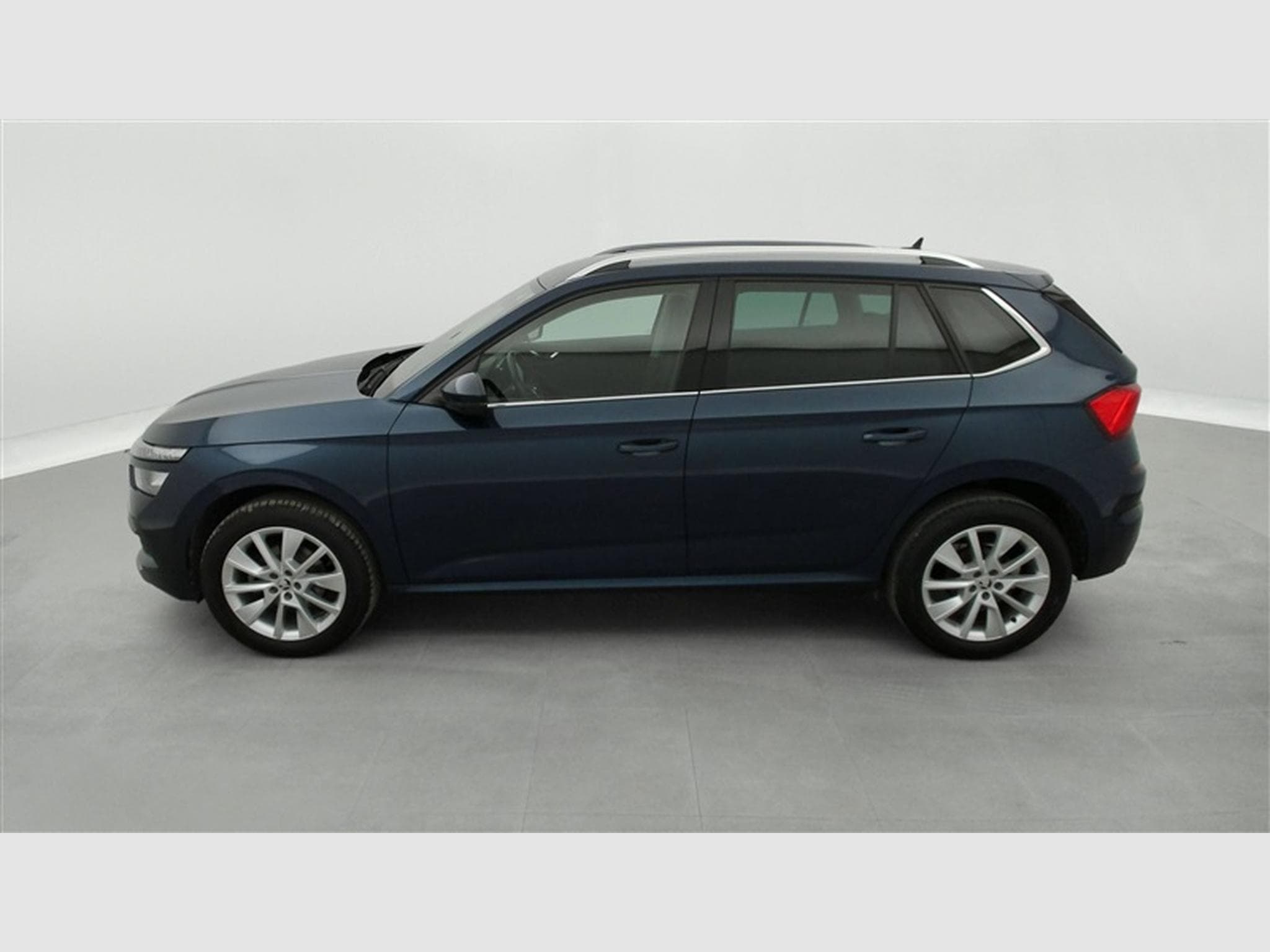 Skoda Kamiq 1.0 TSI Ambition APP / FULL LED / CAMERA / JA 16" (2021) - Photo 3