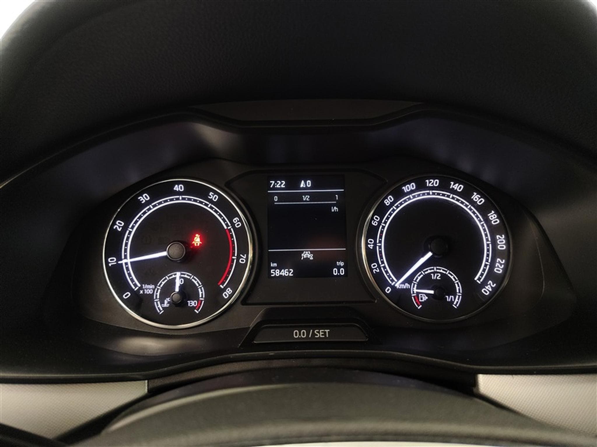 Skoda Kamiq 1.0 TSI Ambition APP / FULL LED / CAMERA / JA 16" (2021) - Photo 10