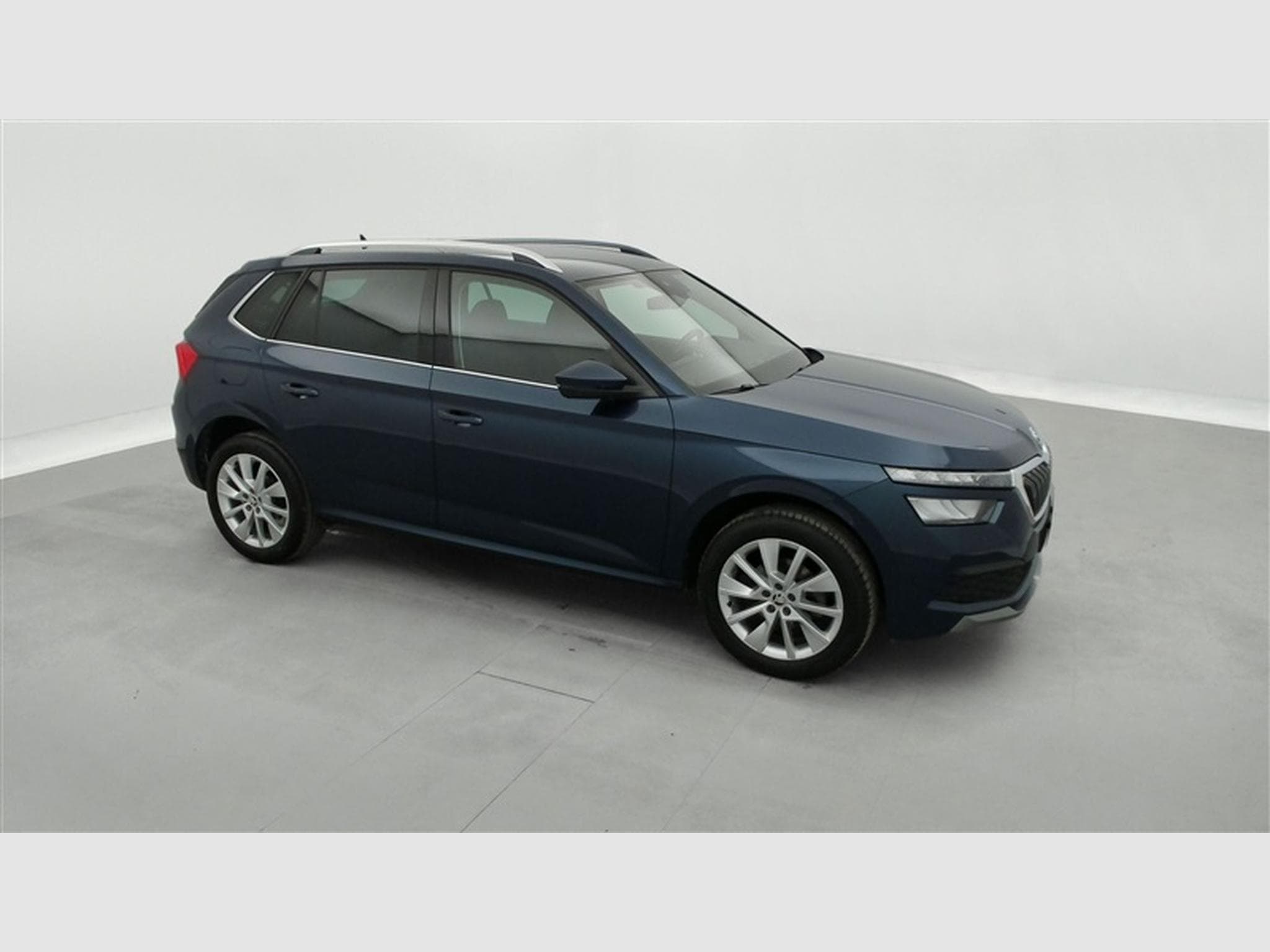Skoda Kamiq 1.0 TSI Ambition APP / FULL LED / CAMERA / JA 16" (2021) - Photo 23