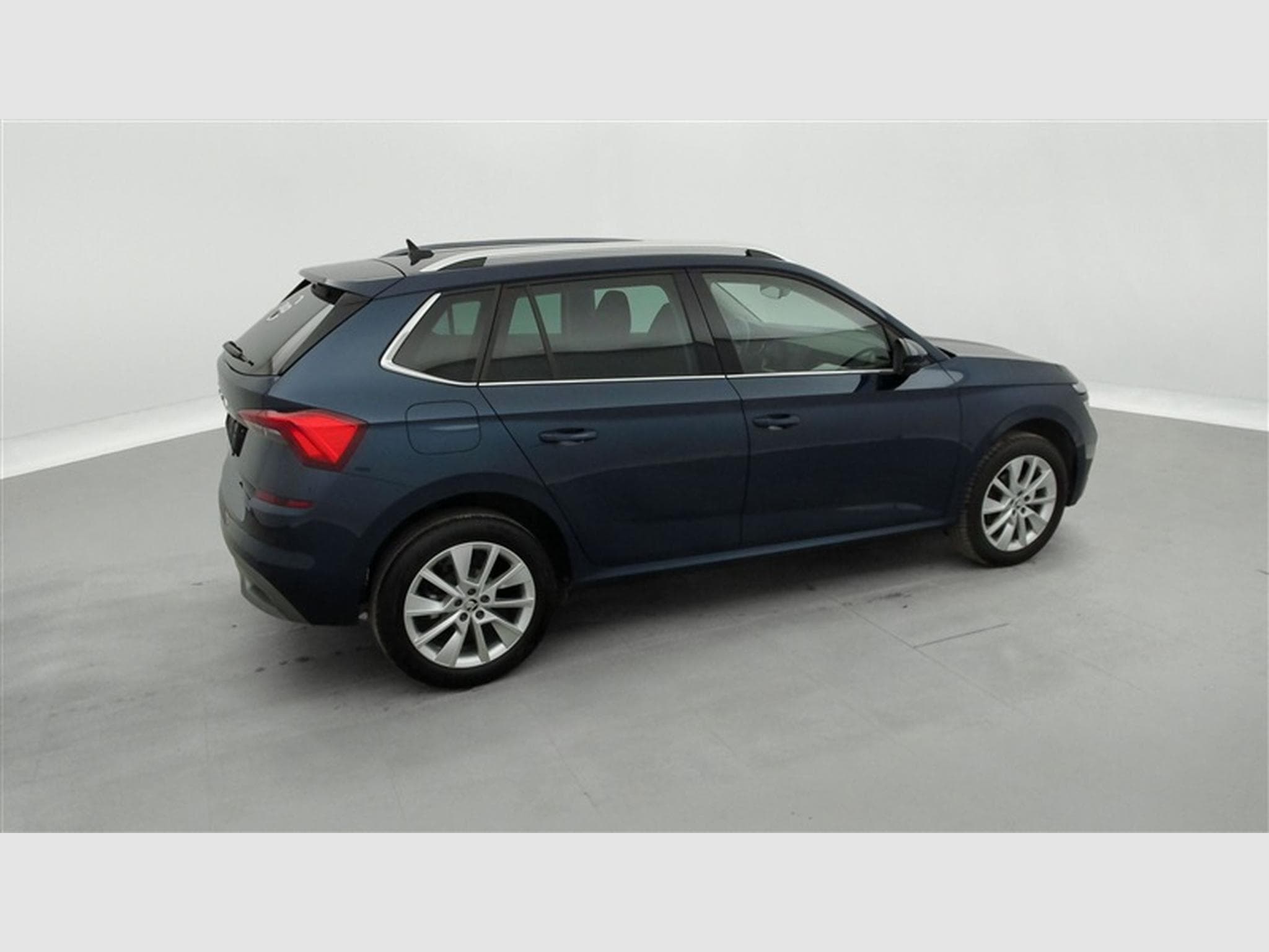 Skoda Kamiq 1.0 TSI Ambition APP / FULL LED / CAMERA / JA 16" (2021) - Photo 25
