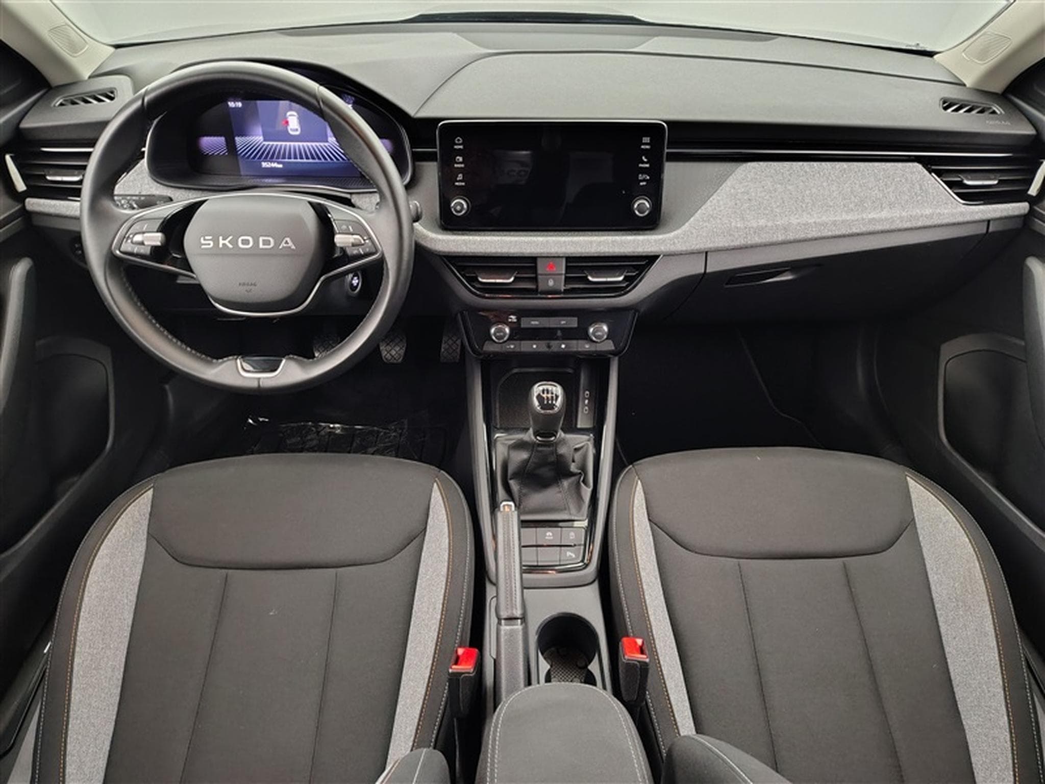 Skoda Kamiq 1.0 TSI 115Cv Selection CARPLAY / CAMERA / ALU / PDC (2025) - Photo 8