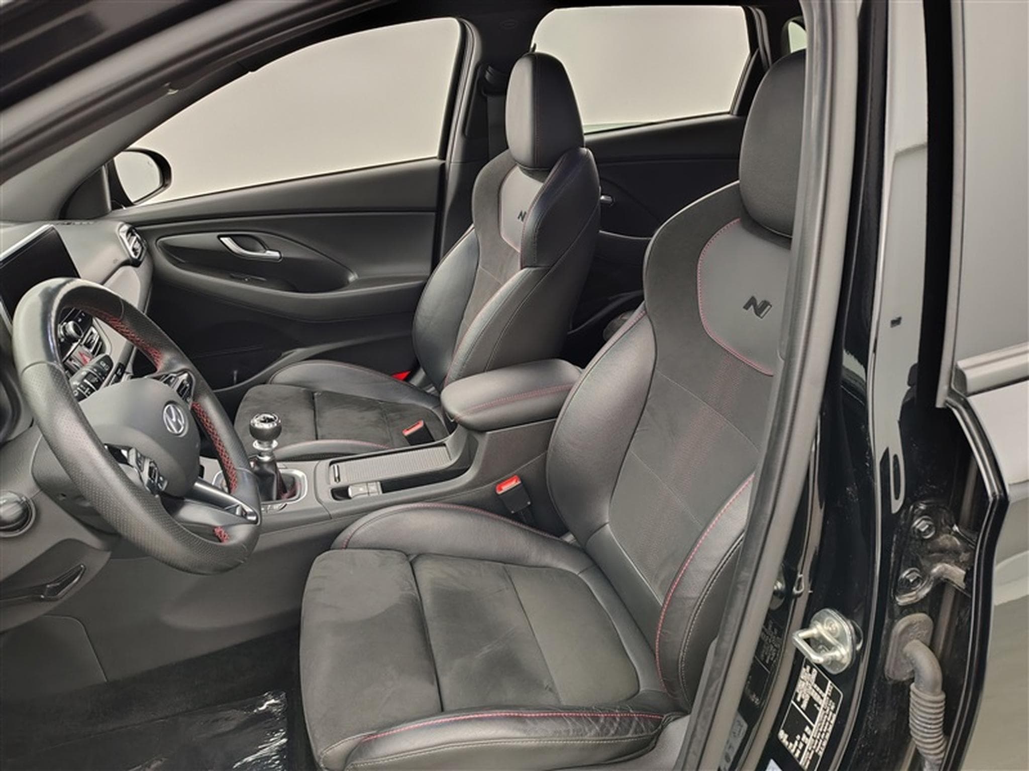 Hyundai i30 1.5 T-GDi MHEV N-Line Carplay / caméra / ciel étoilé (2024) - Photo 7