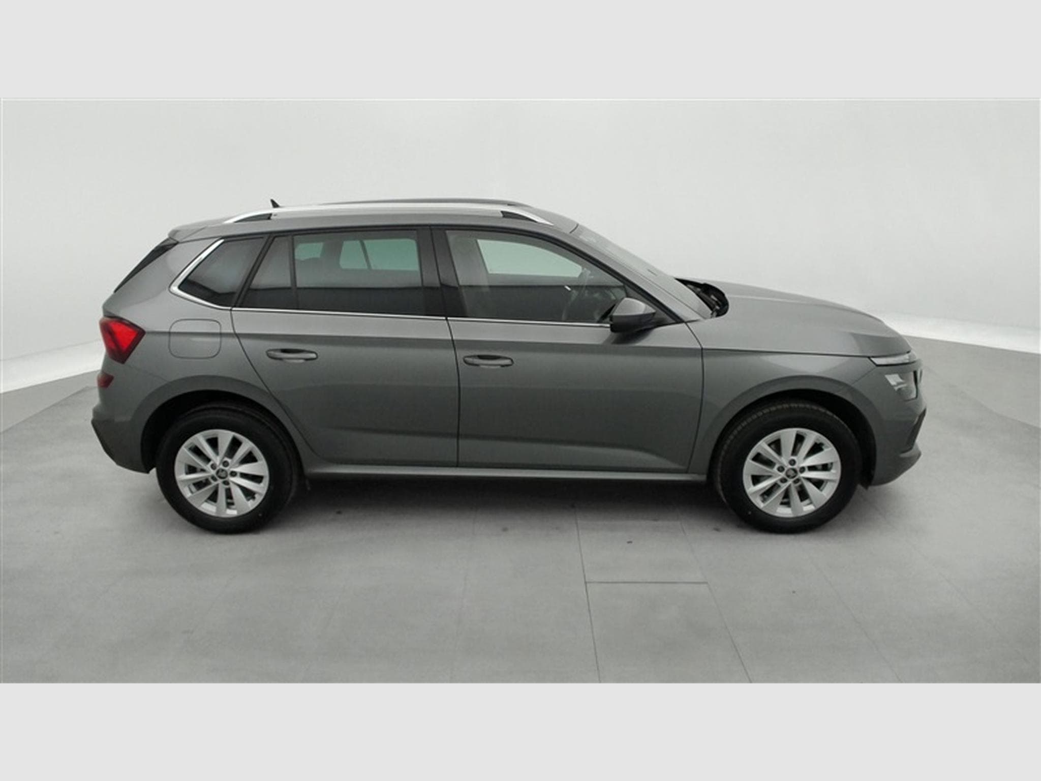 Skoda Kamiq 1.0 TSI 115Cv Selection CARPLAY / CAMERA / ALU / PDC (2025) - Photo 23