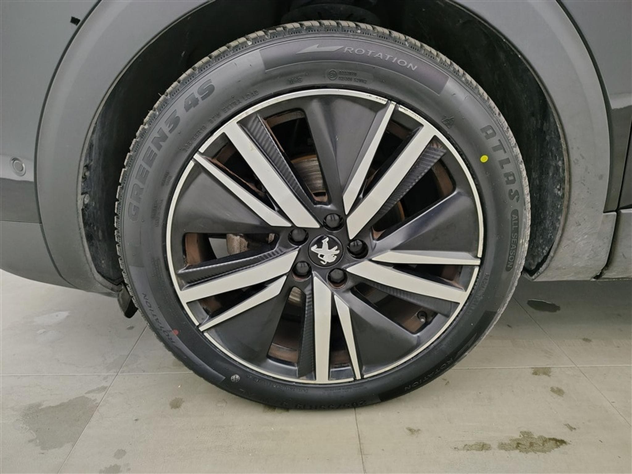 Peugeot 5008 1.2 PureTech 130cv EAT8 GT 7pl. NAVI / FULL LED / CAMERA (2023) - Photo 6