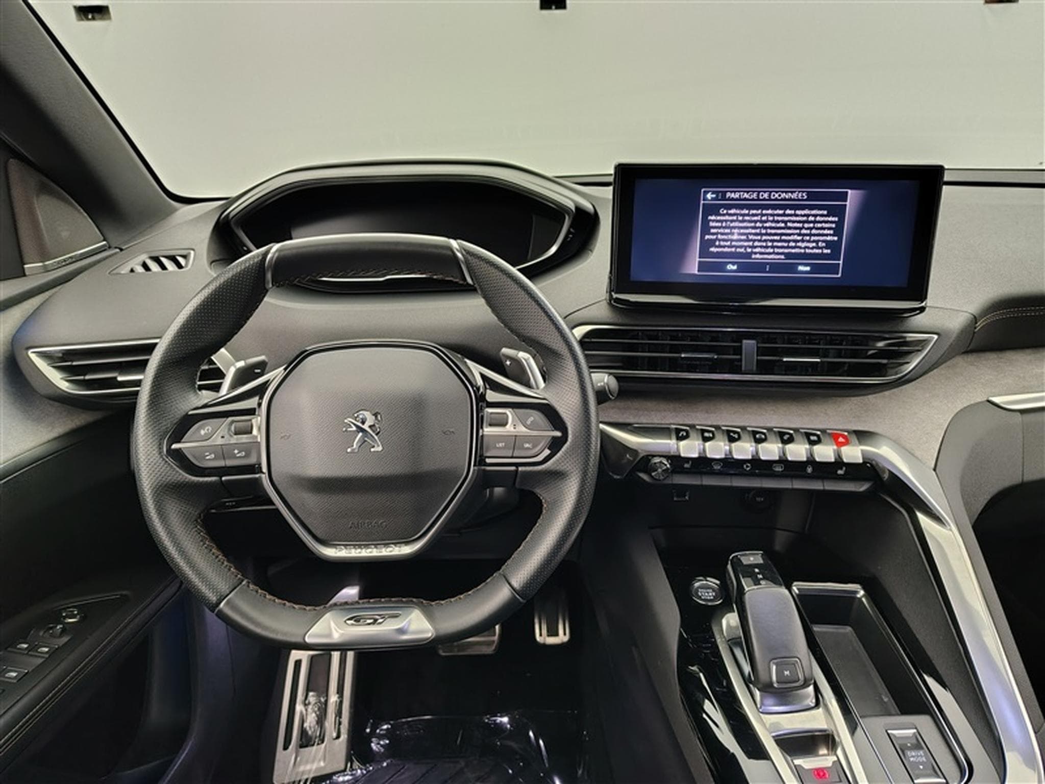 Peugeot 5008 1.2 PureTech 130cv EAT8 GT 7pl. NAVI / FULL LED / CAMERA (2023) - Photo 9