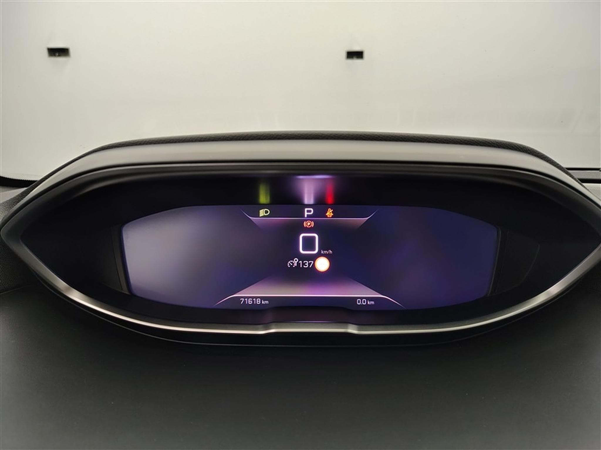 Peugeot 5008 1.2 PureTech 130cv EAT8 GT 7pl. NAVI / FULL LED / CAMERA (2023) - Photo 10