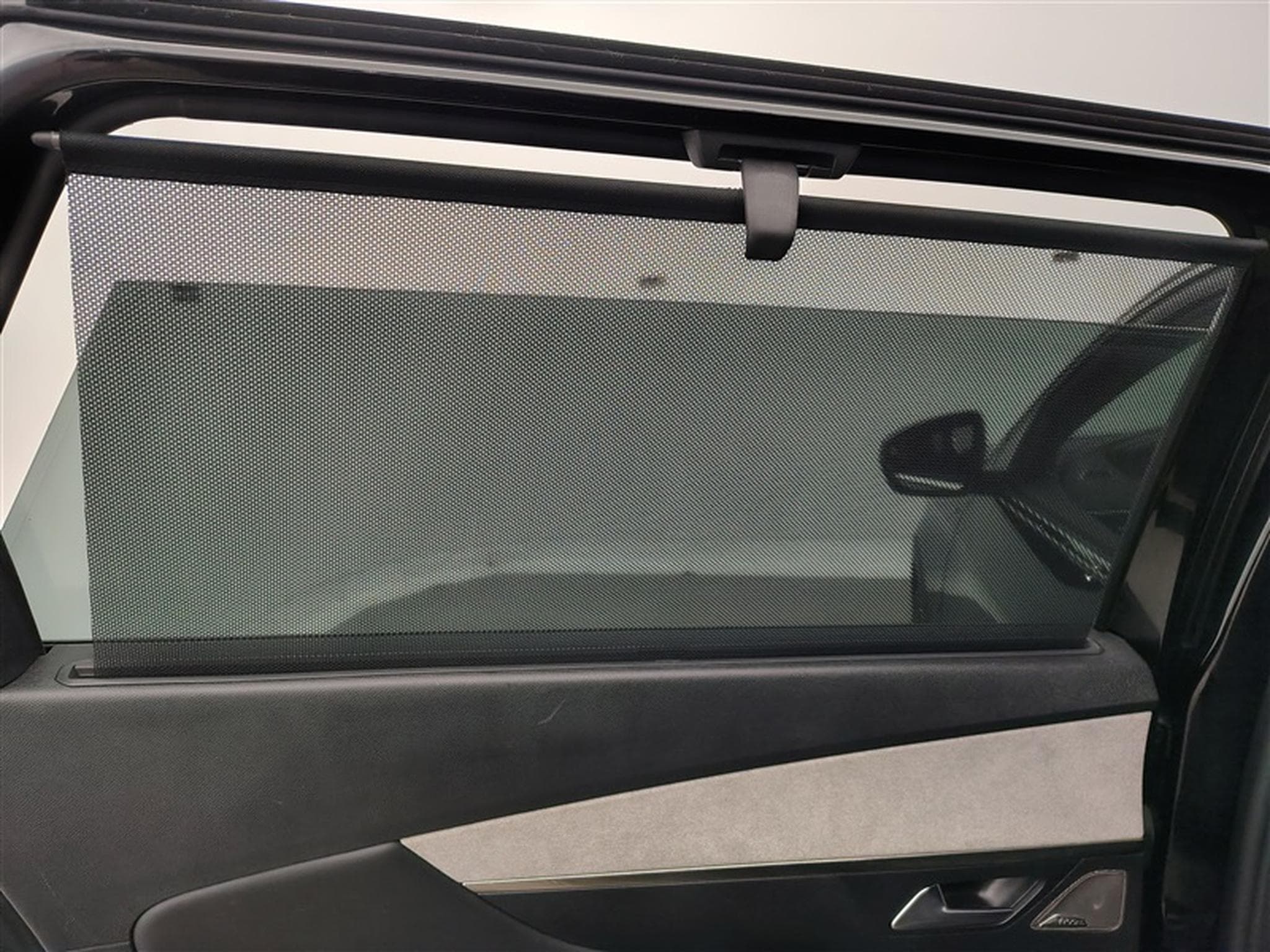 Peugeot 5008 1.2 PureTech 130cv EAT8 GT 7pl. NAVI / FULL LED / CAMERA (2023) - Photo 19