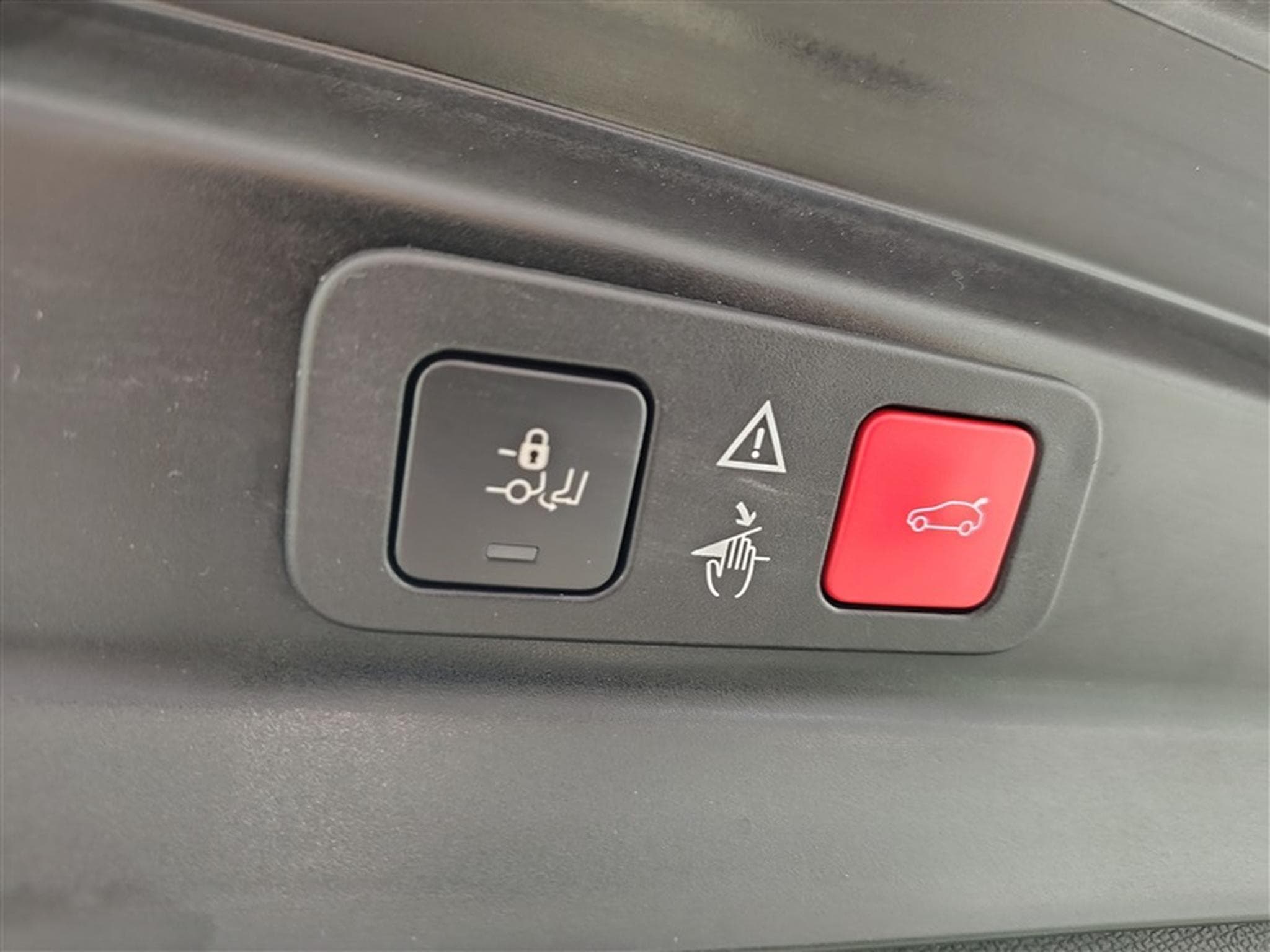Peugeot 5008 1.2 PureTech 130cv EAT8 GT 7pl. NAVI / FULL LED / CAMERA (2023) - Photo 21