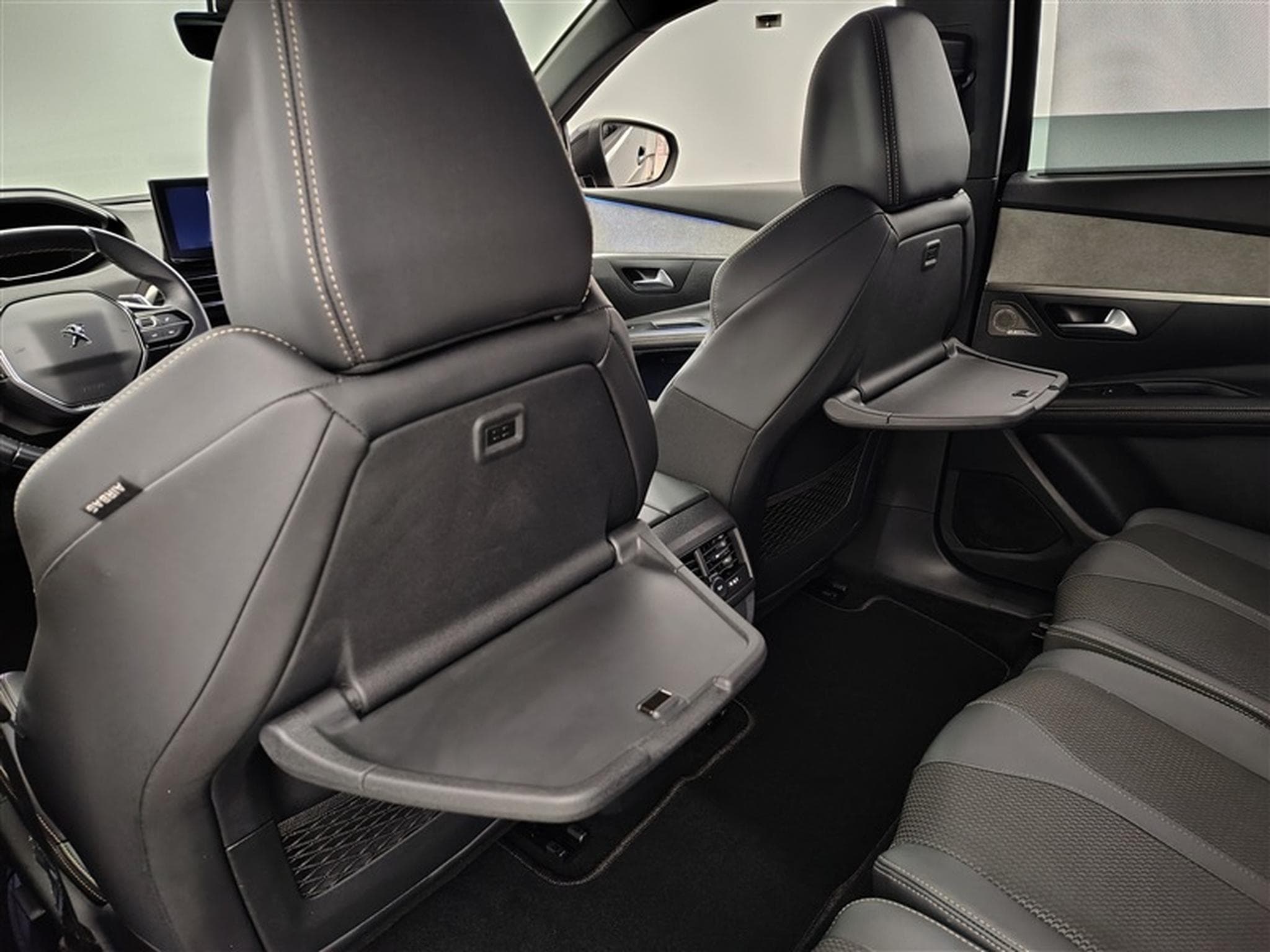 Peugeot 5008 1.2 PureTech 130cv EAT8 GT 7pl. NAVI / FULL LED / CAMERA (2023) - Photo 20