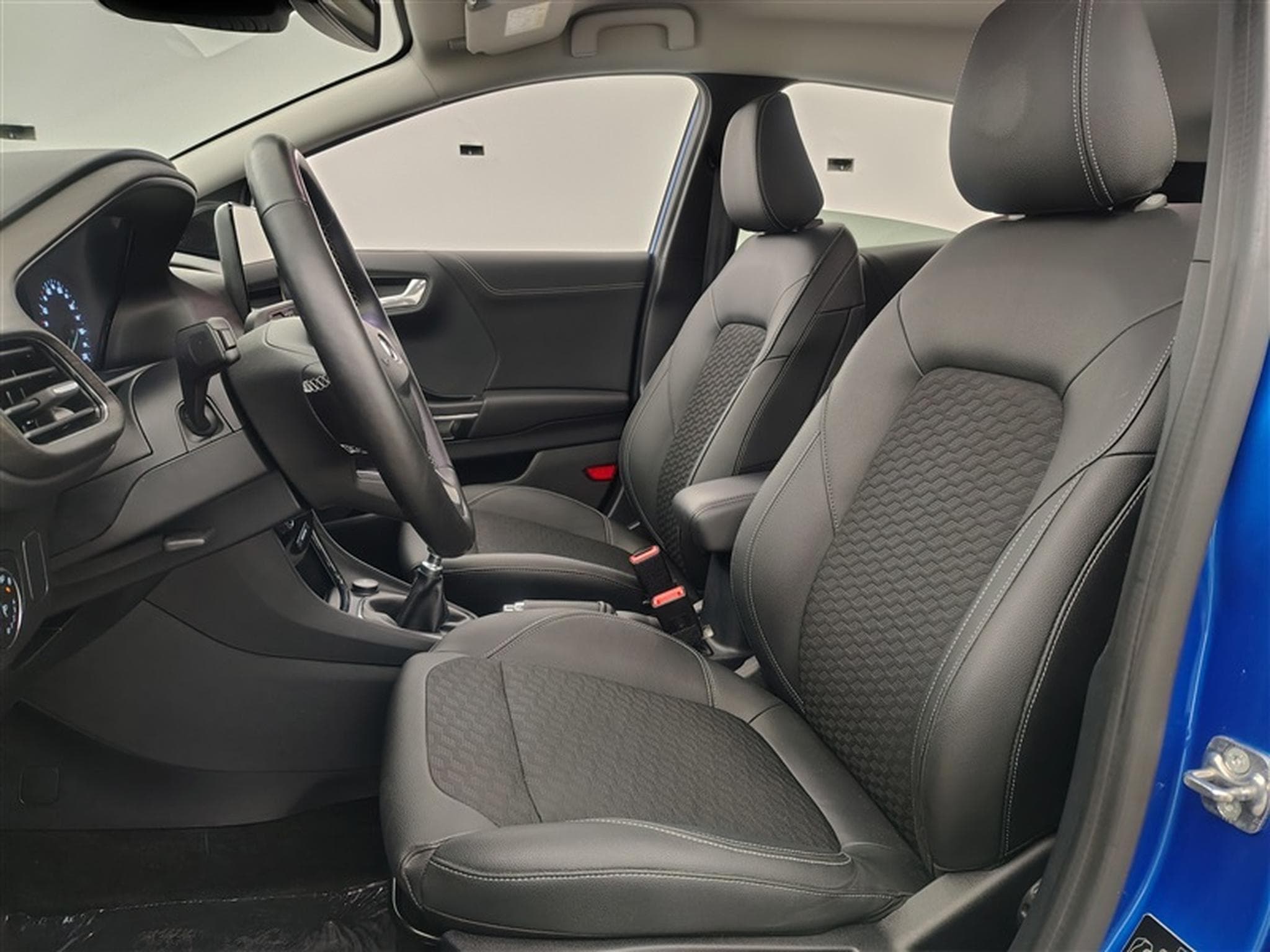 Ford Puma 1.0 EcoBoost mHEV Titanium X Navi / Led / PDC (2022) - Photo 7