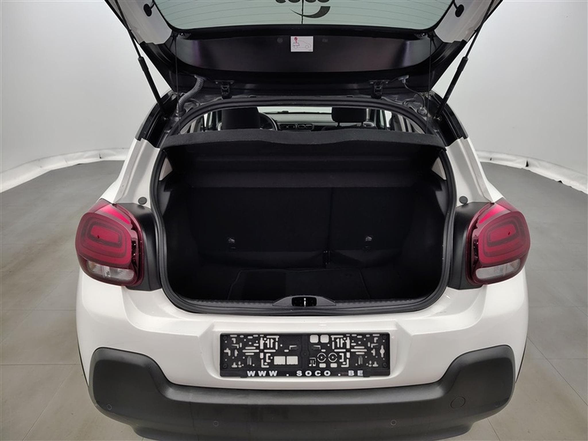 Citroen C3 1.2i PureTech Shine CARPLAY / FULL LED / JA 16" (2023) - Photo 14