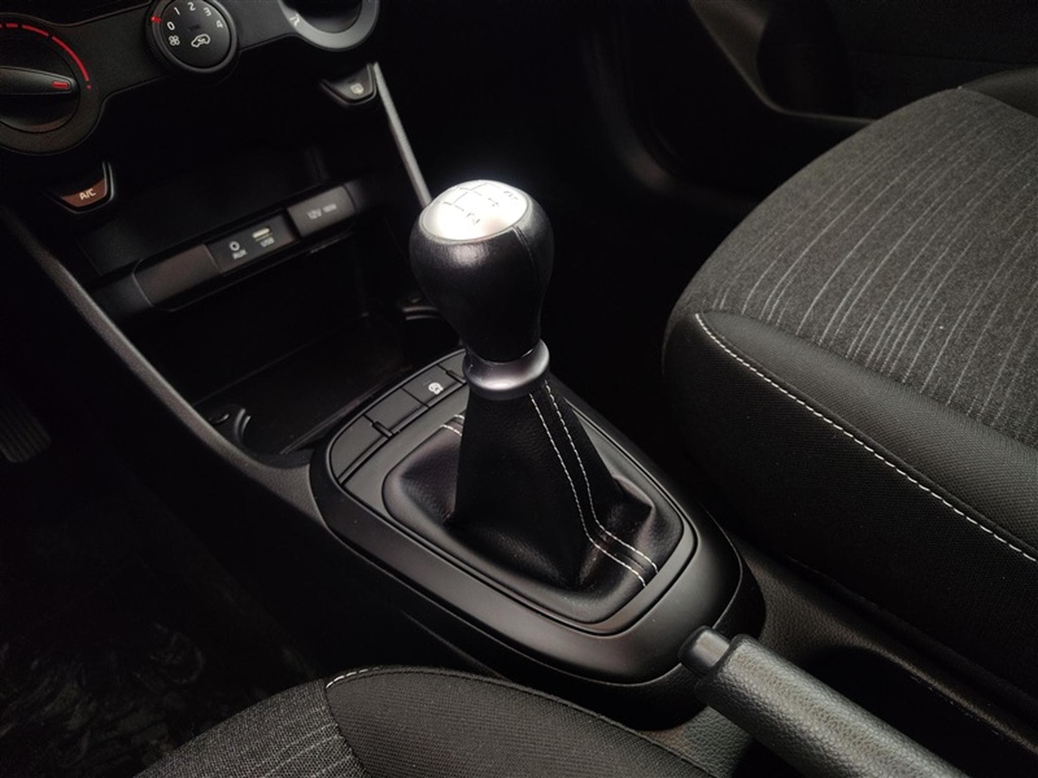 Kia Picanto 1.0i Easy CLIM / TEL (2020) - Photo 12