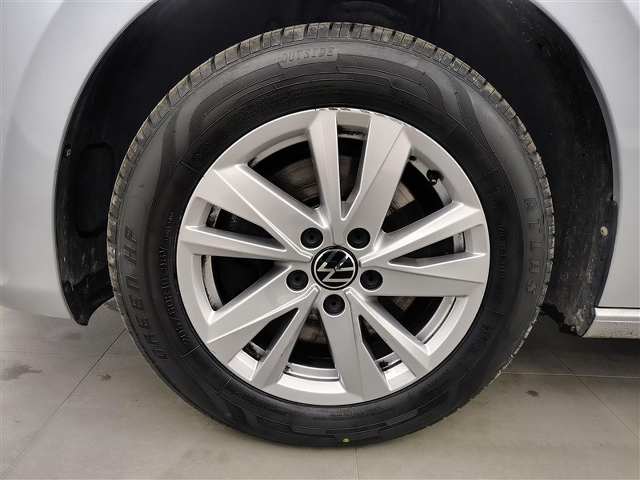 VW Touran 1.5 TSI Highline DSG *NAVI/CARPLAY/PDC AV ARR/JA16* (2022) - Photo 6