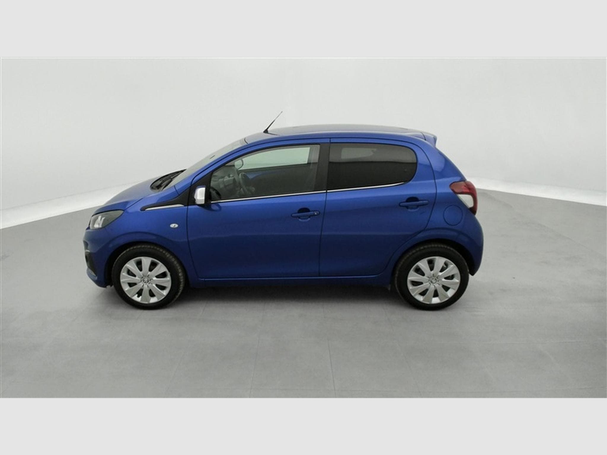 Peugeot 108 1.0 VTi Style S&S (EU6.2) (2021) - Photo 3