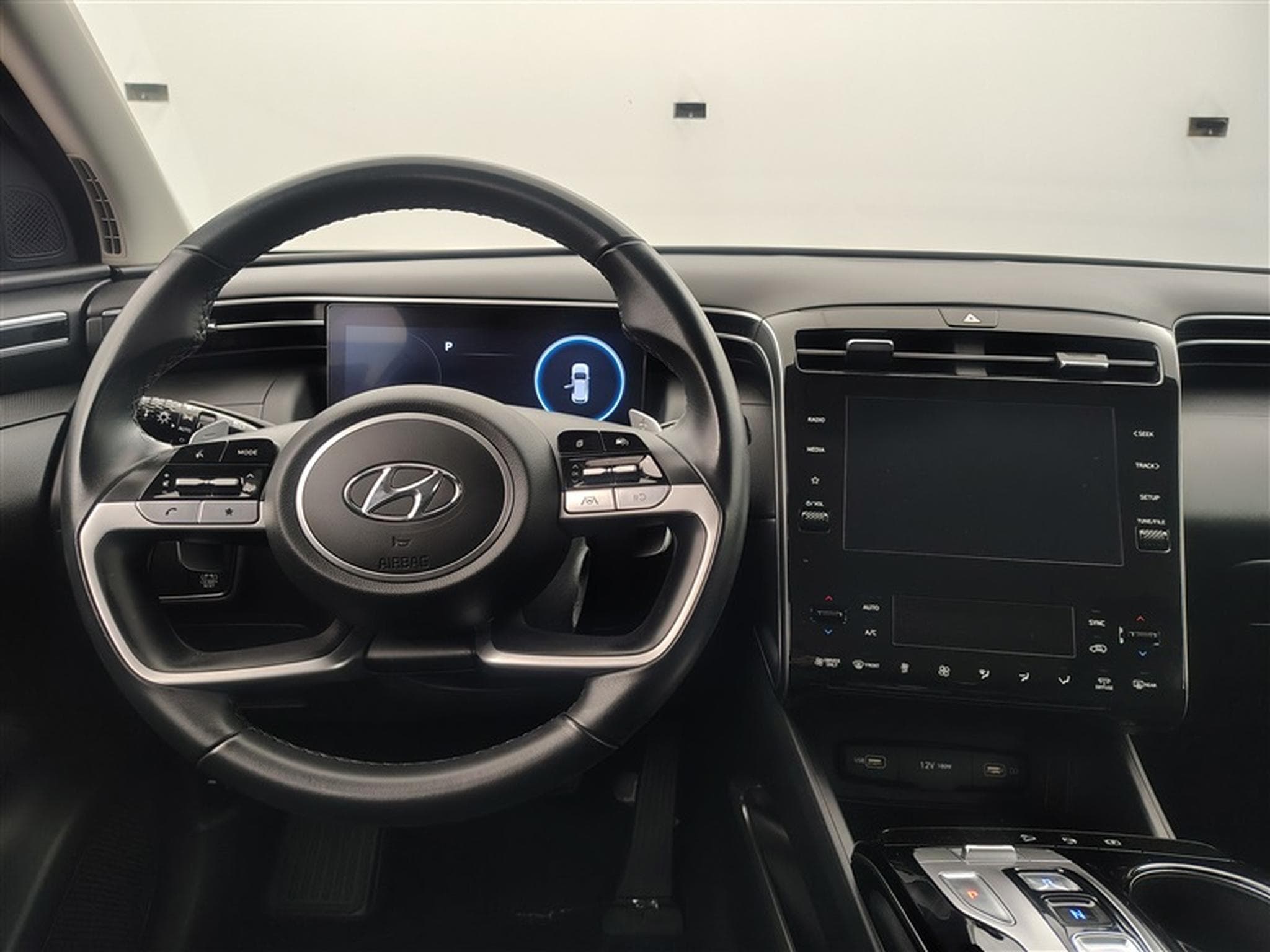 Hyundai Tucson 1.6 MHEV 180cv DCT Feel CARPLAY / CAMERA / JA 17" (2023) - Photo 9