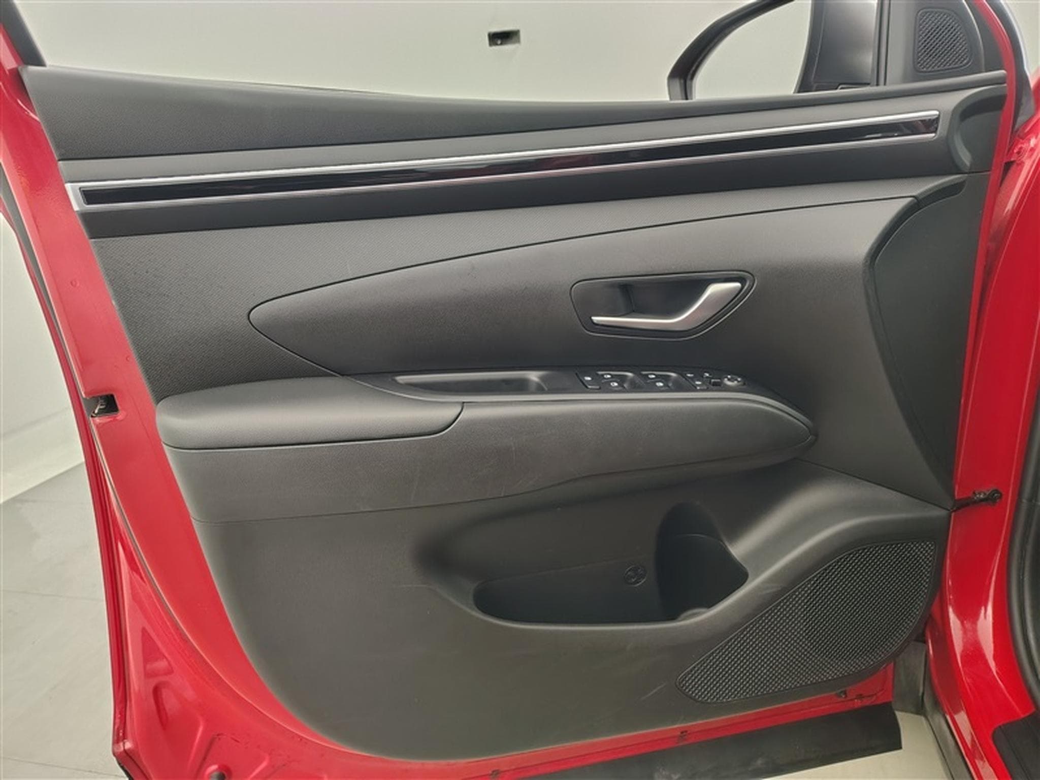 Hyundai Tucson 1.6 MHEV 180cv DCT Feel CARPLAY / CAMERA / JA 17" (2023) - Photo 17