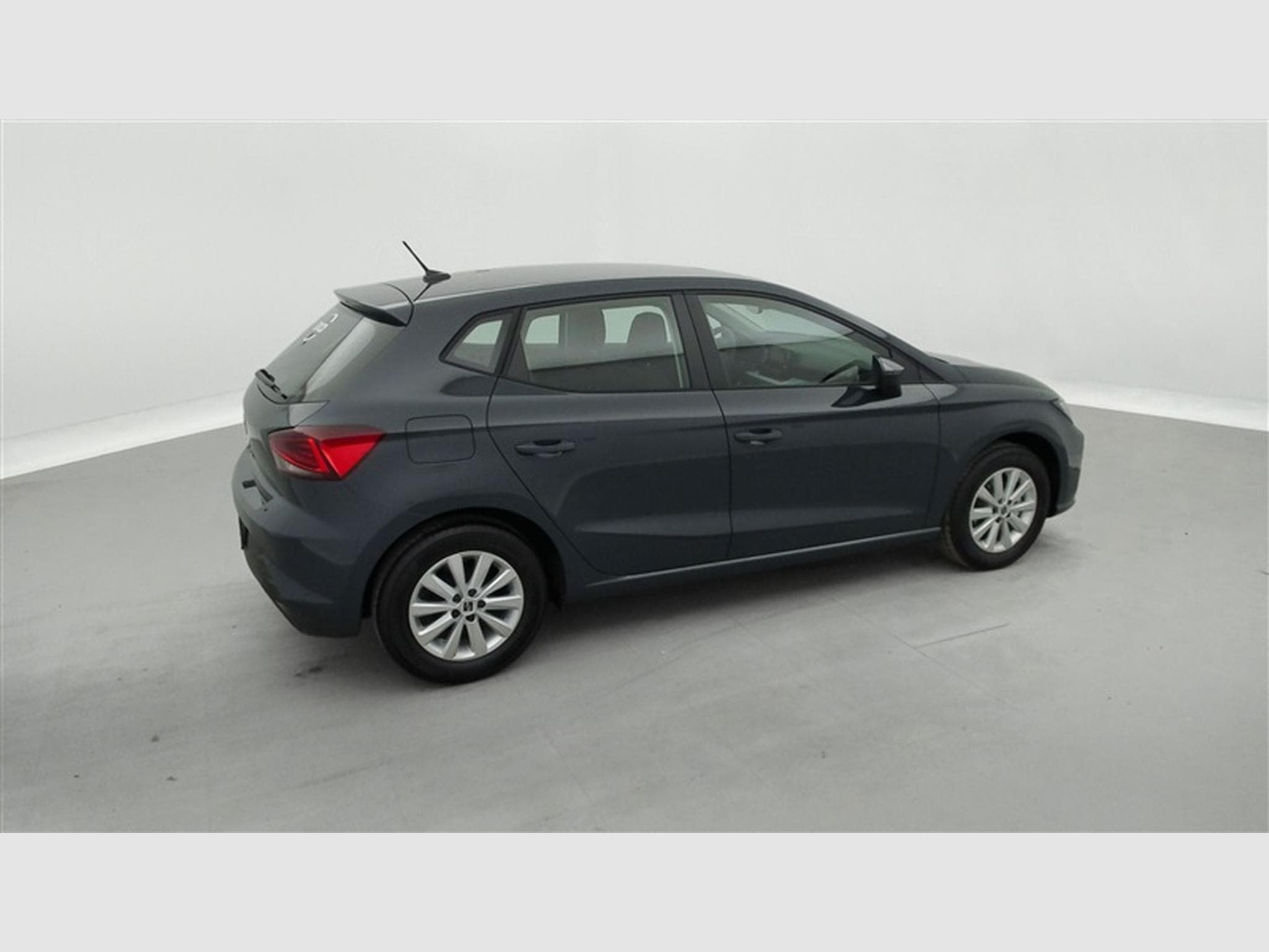 Seat Ibiza 1.0i MPI REFERENCE 80cv LED / PDC / ALU (2026) - Foto 24