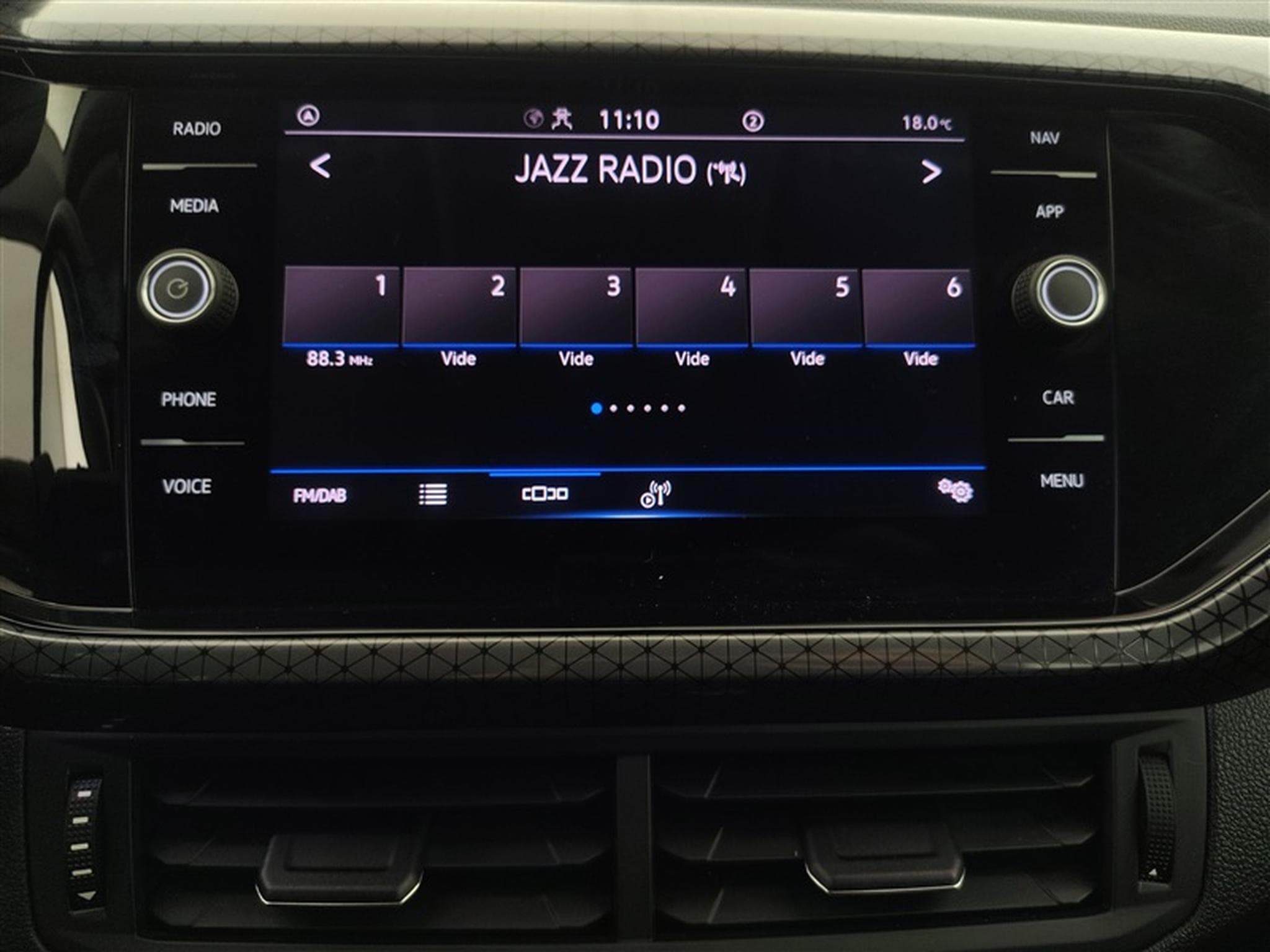 VW T-Cross 1.0 TSI 110cv DSG Style CARPLAY / FULL LED / PDC AV+AR (2022) - Photo 11