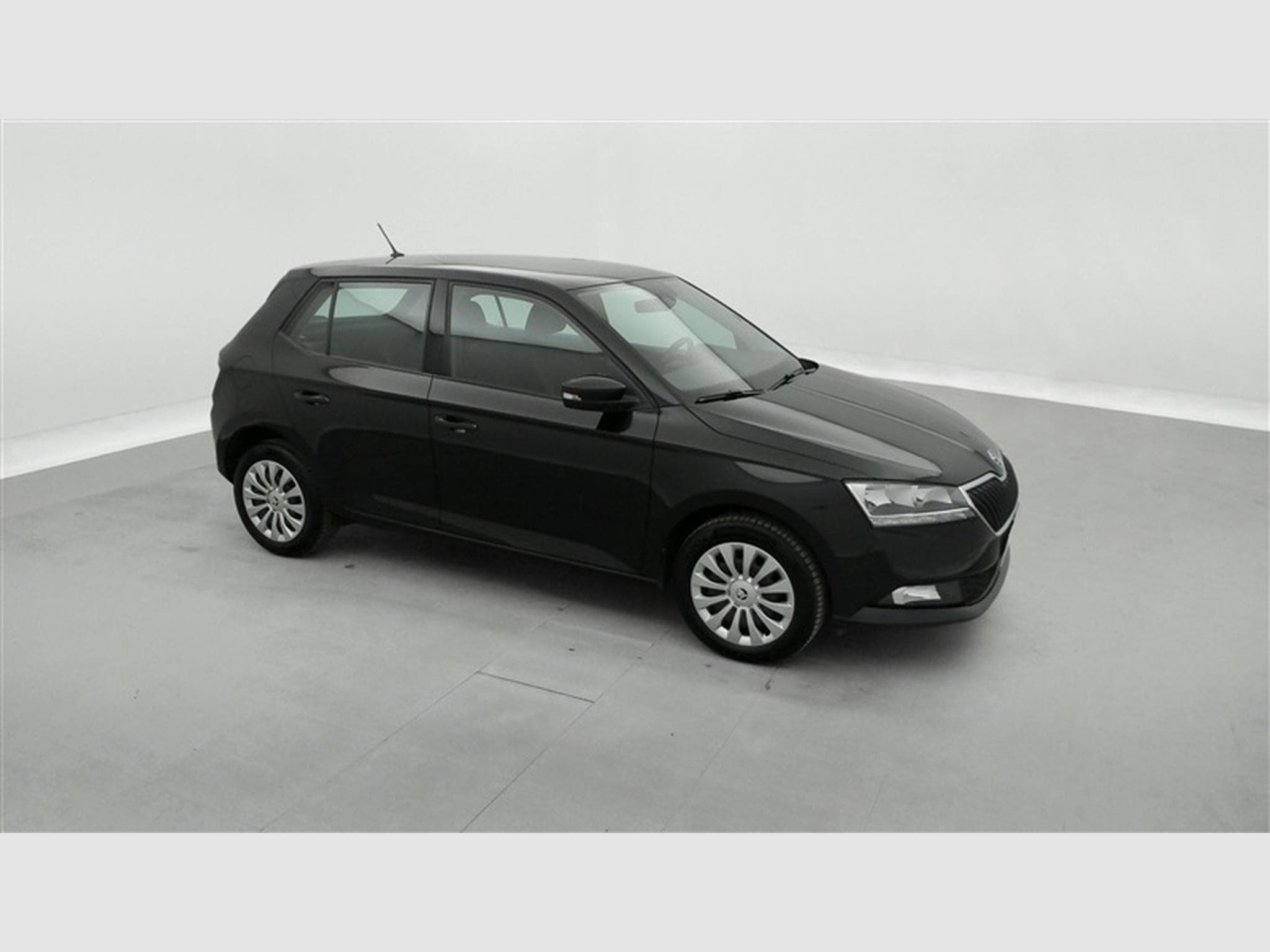 Skoda Fabia 1.0i Ambition NAVI / KEYLESS / PDC AR (2020) - Photo 22