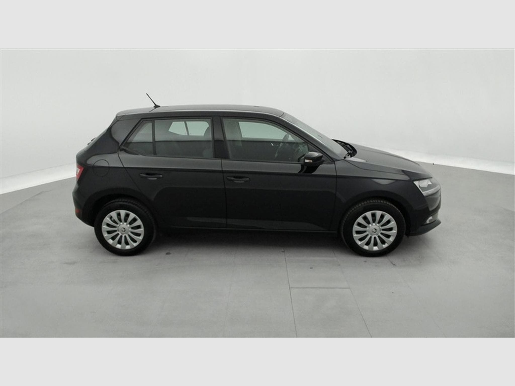 Skoda Fabia 1.0i Ambition NAVI / KEYLESS / PDC AR (2020) - Photo 23