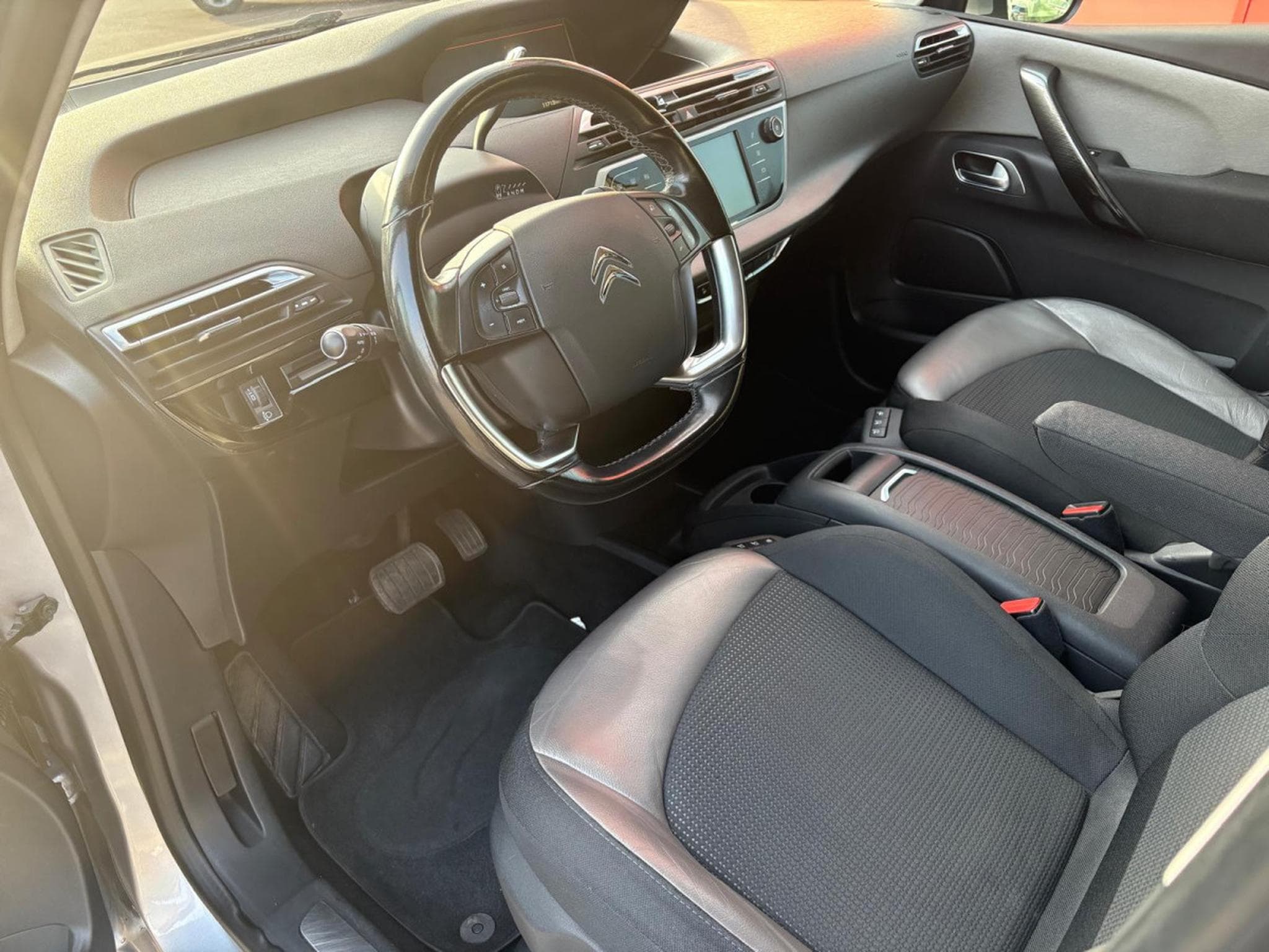 Citroën C4 Picasso C4 GRAND PICASSO (2017) - Photo 8