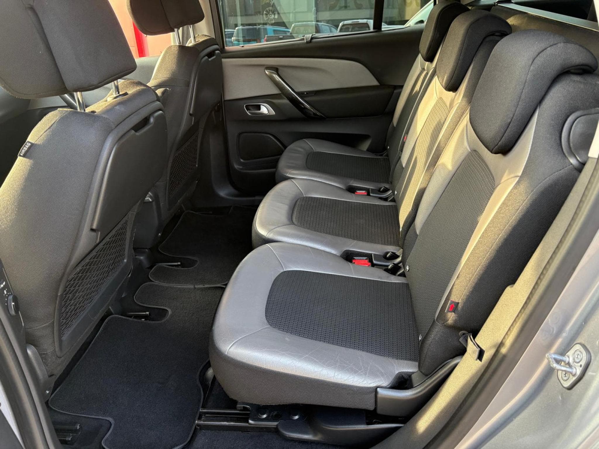 Citroën C4 Picasso C4 GRAND PICASSO (2017) - Photo 19