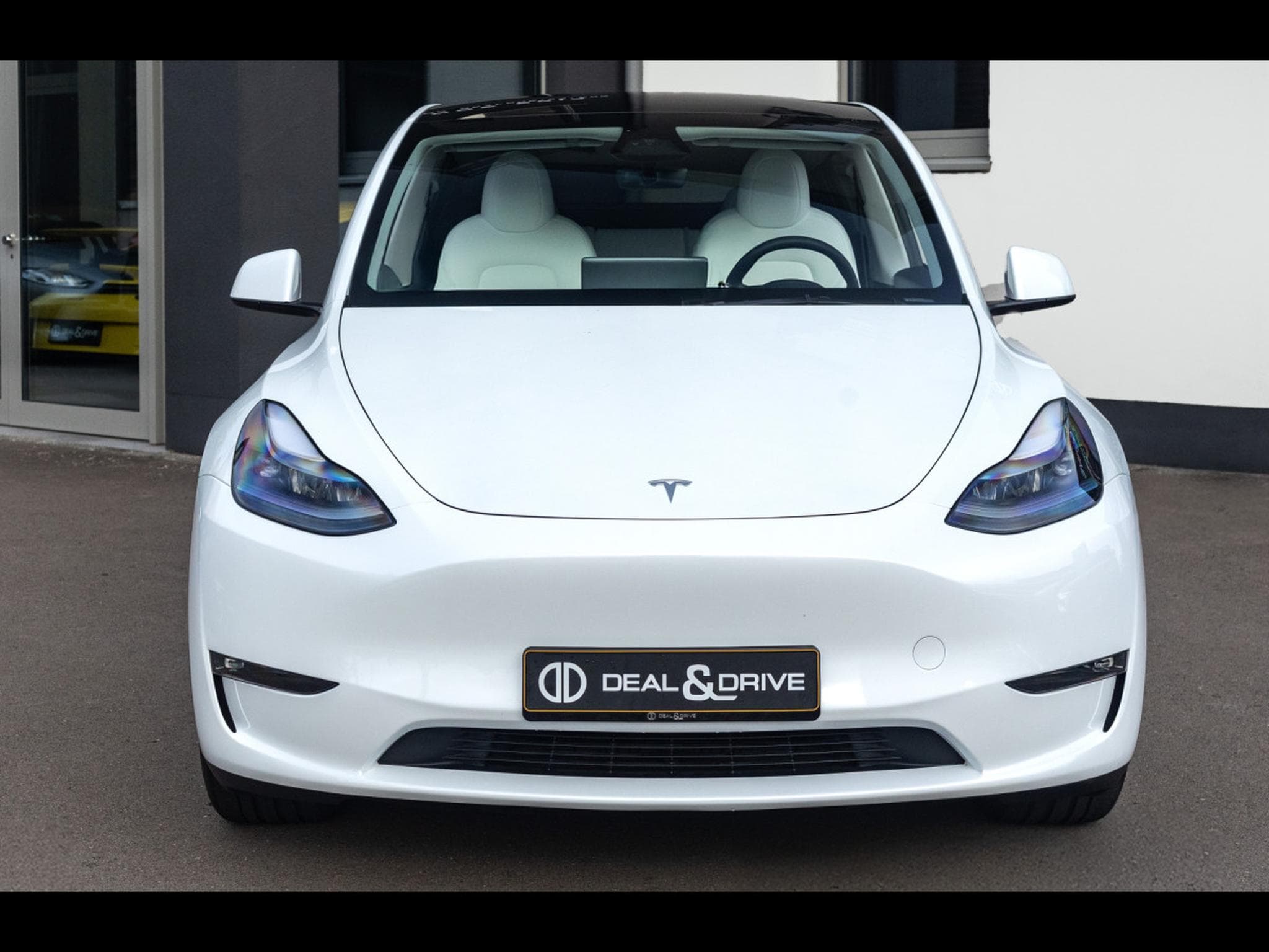 Tesla Model Y LONG RANGE DUAL MOTOR AWD I AUTOPILOT (2024) - Photo 5