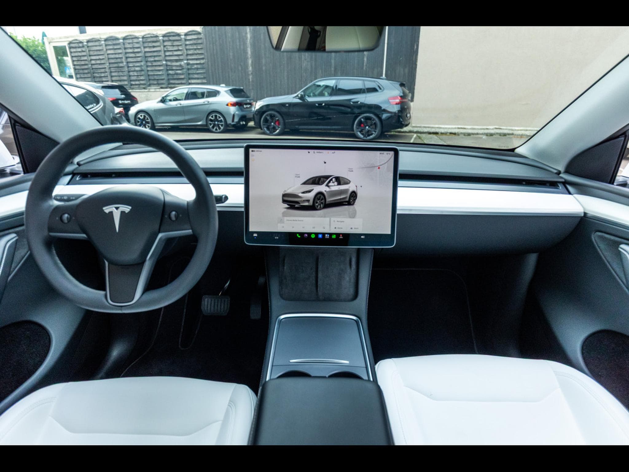 Tesla Model Y LONG RANGE DUAL MOTOR AWD I AUTOPILOT (2024) - Photo 15