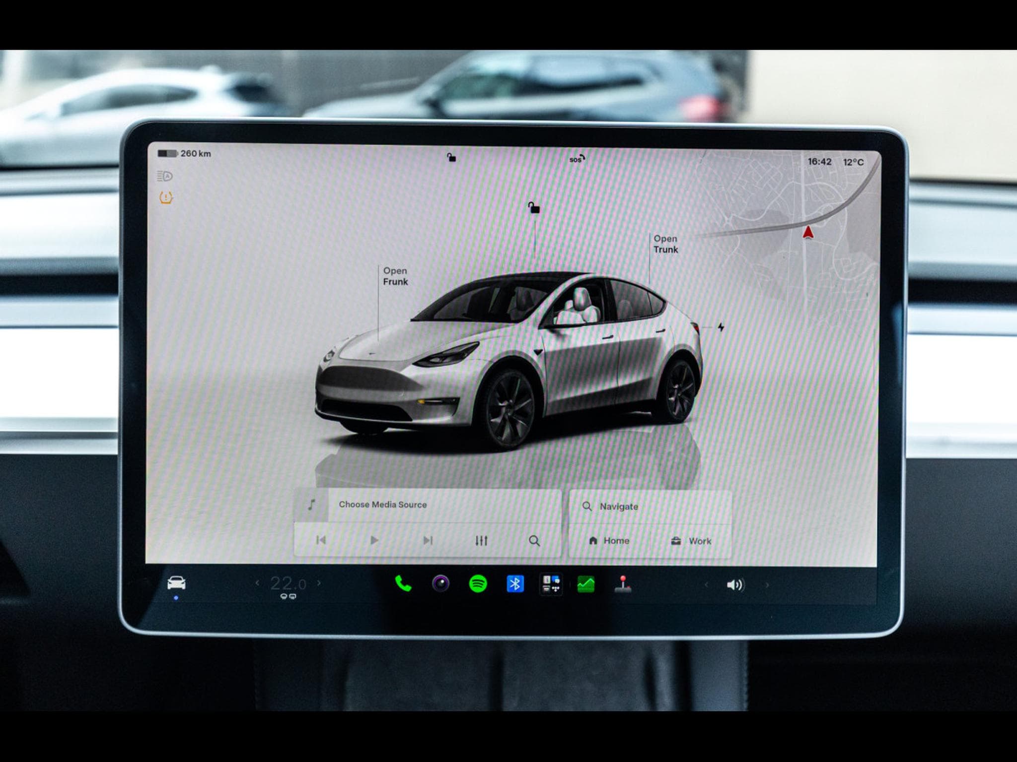 Tesla Model Y LONG RANGE DUAL MOTOR AWD I AUTOPILOT (2024) - Photo 22