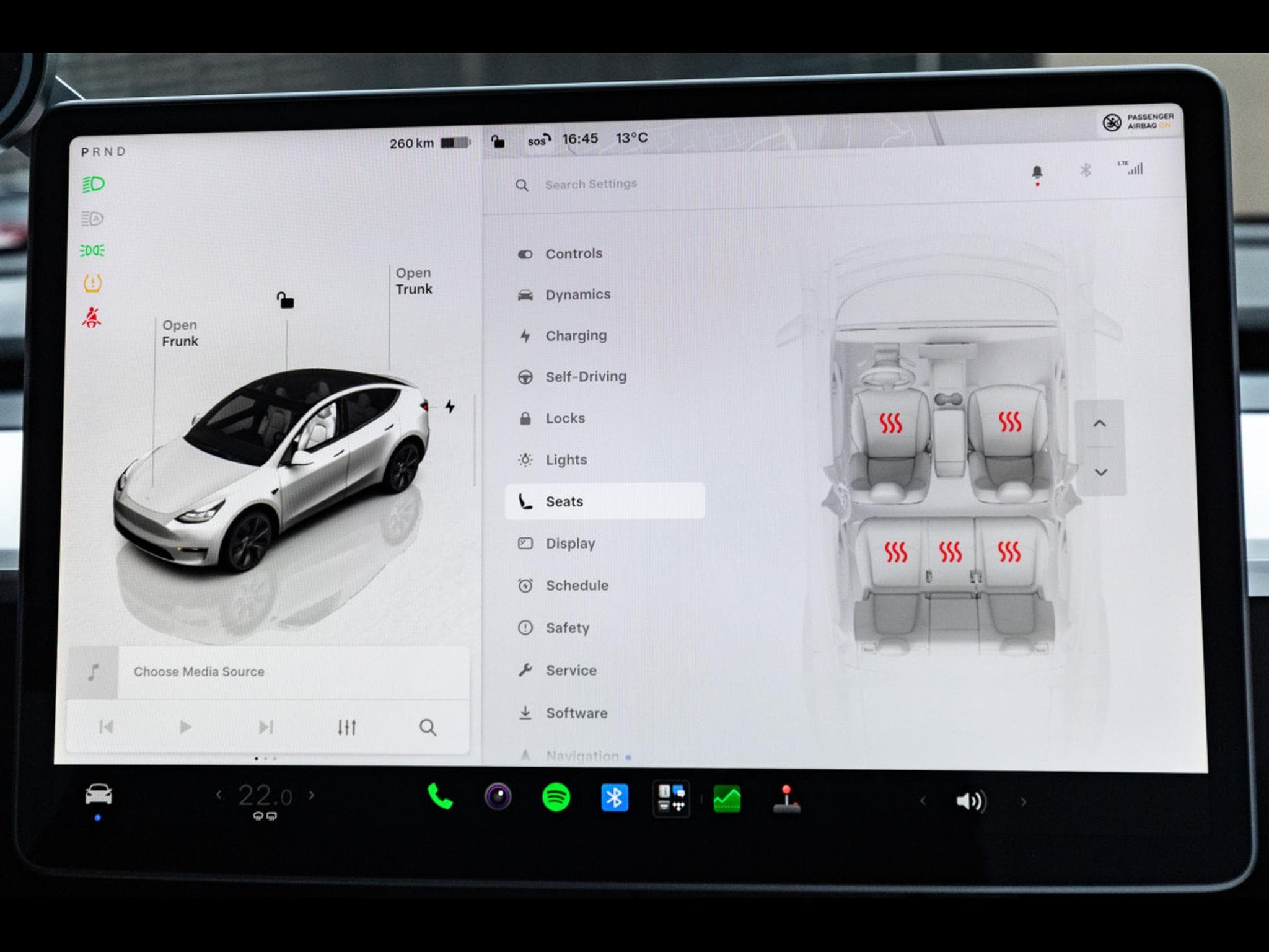 Tesla Model Y LONG RANGE DUAL MOTOR AWD I AUTOPILOT (2024) - Photo 24