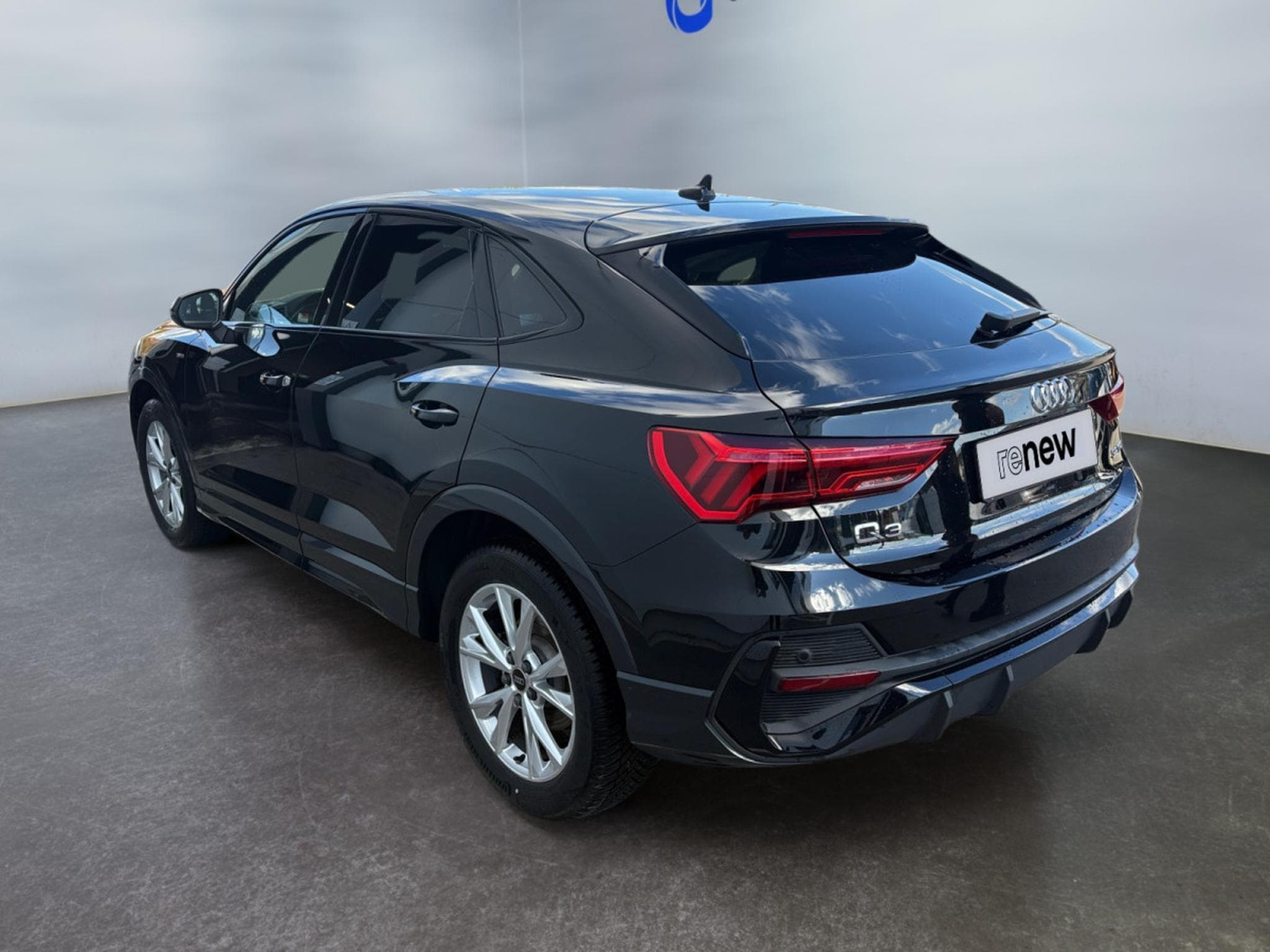 Audi Q3 1.5 TFSI 150 Sportback Business Edition S-Line S Tronic (2025) - Foto 4