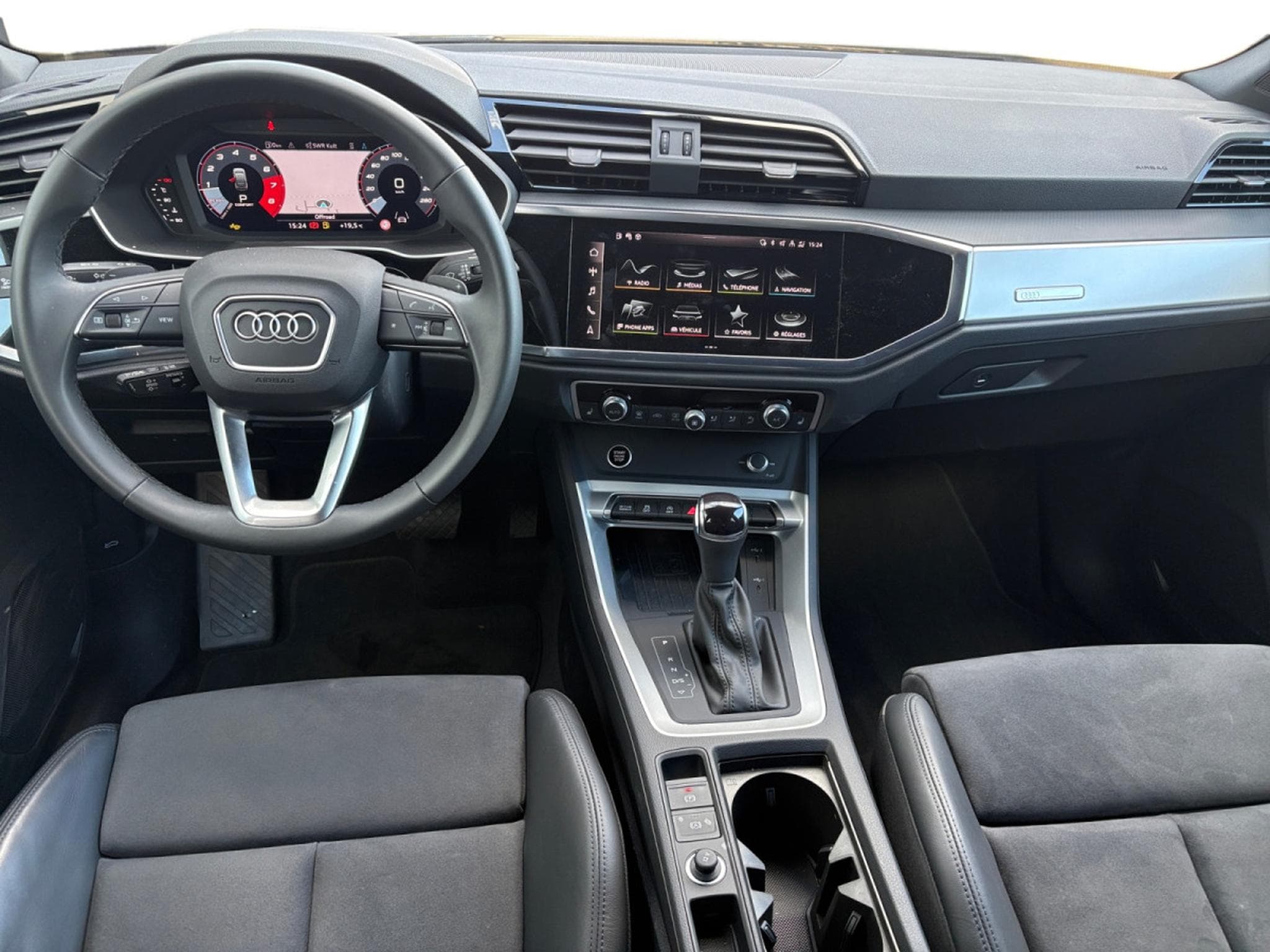 Audi Q3 1.5 TFSI 150 Sportback Business Edition S-Line S Tronic (2025) - Foto 10