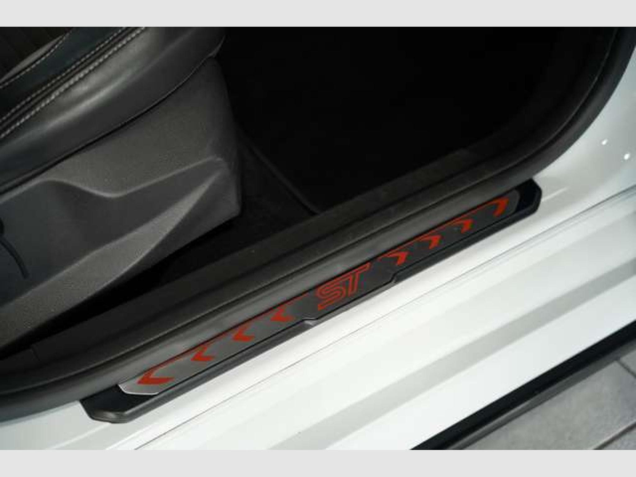Ford Focus ST *RS-Design *Navi *Kamera *KeyFree (2015) - Foto 15