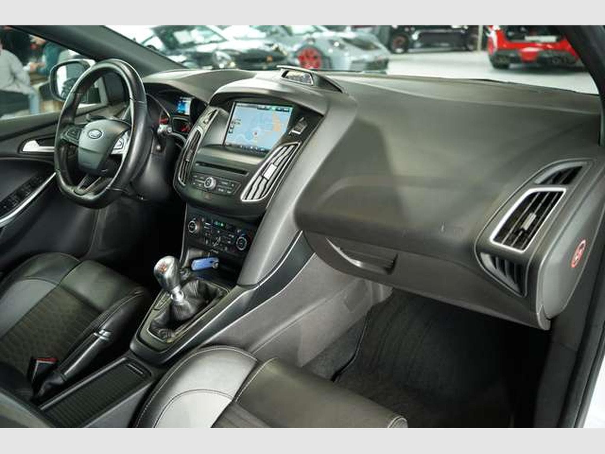 Ford Focus ST *RS-Design *Navi *Kamera *KeyFree (2015) - Foto 17