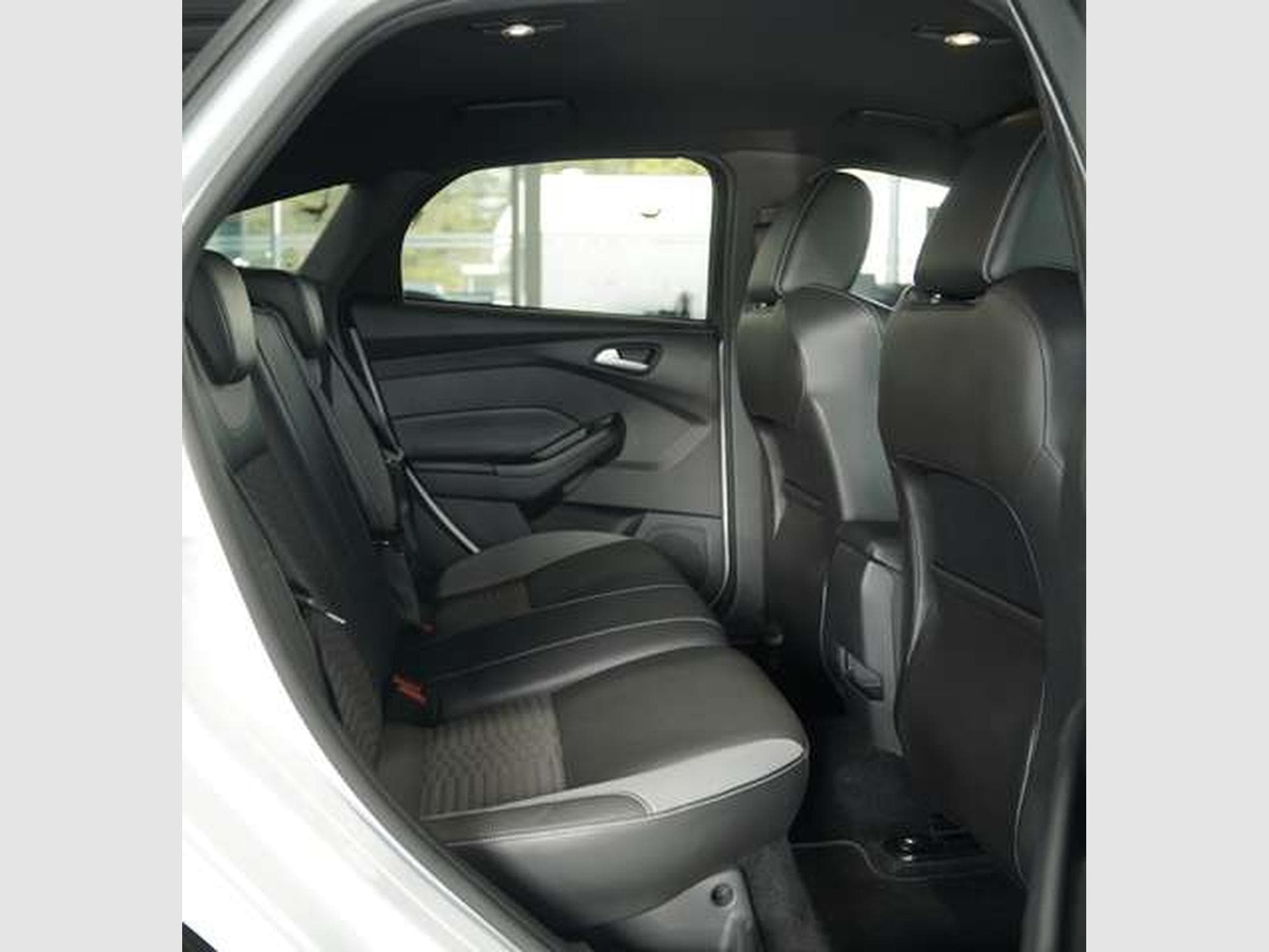 Ford Focus ST *RS-Design *Navi *Kamera *KeyFree (2015) - Foto 21